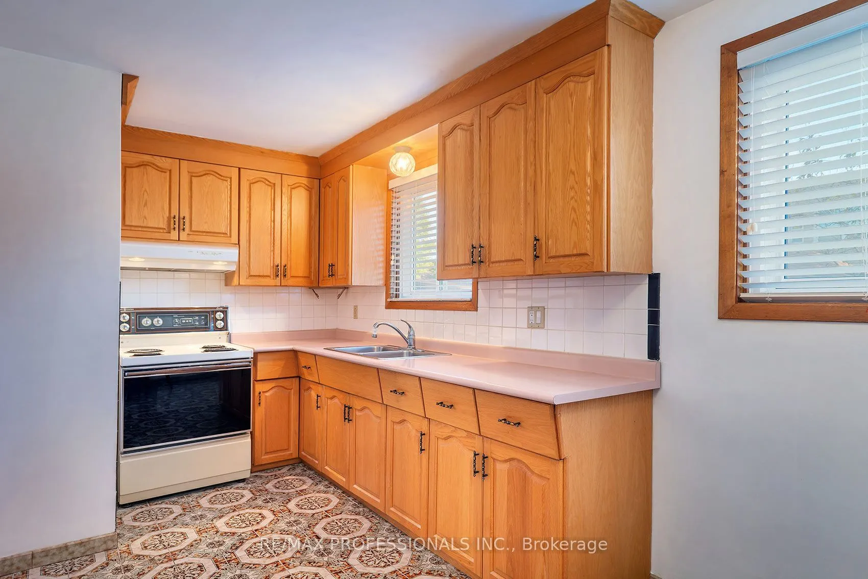 61 Rosemeade Avenue