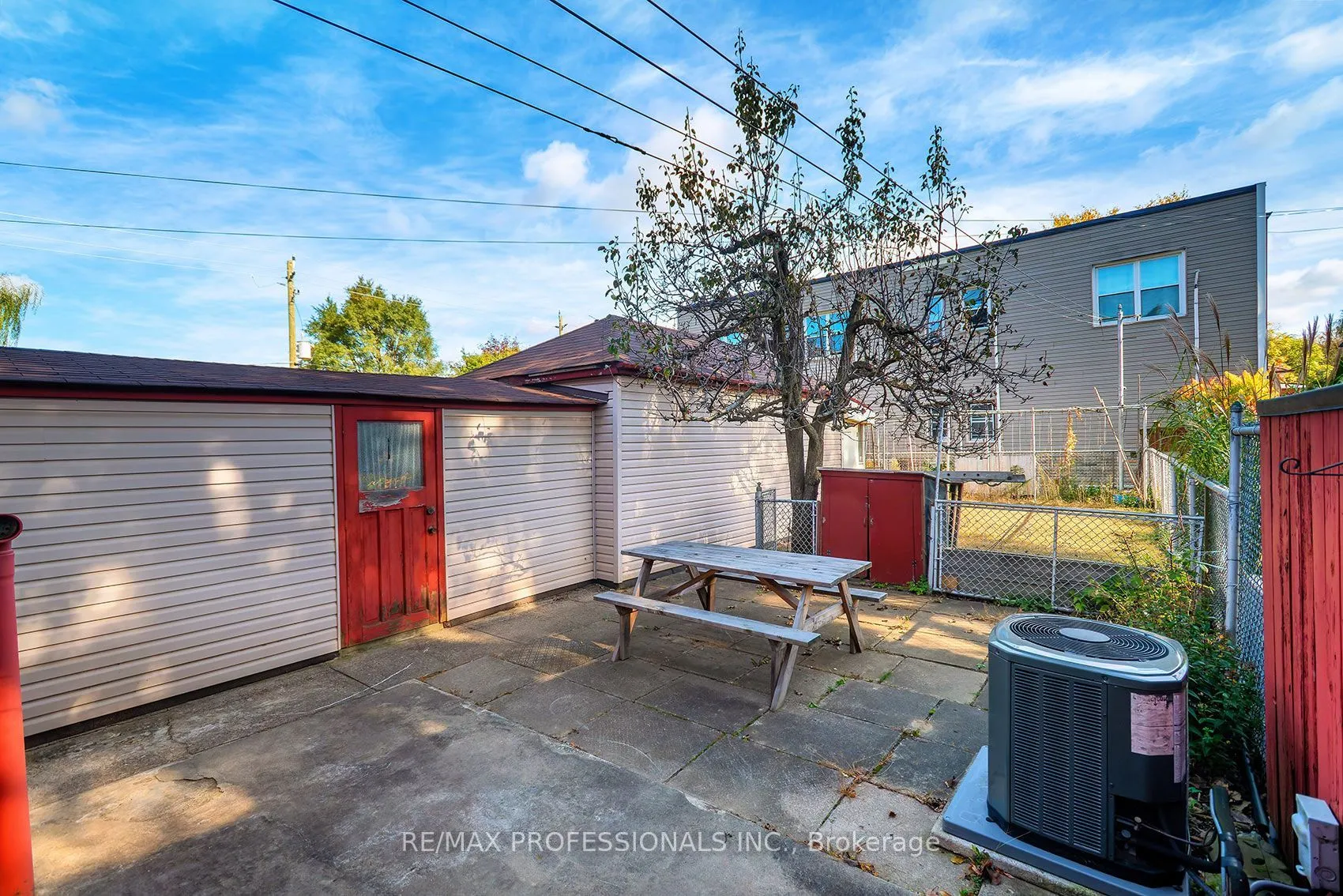 61 Rosemeade Avenue