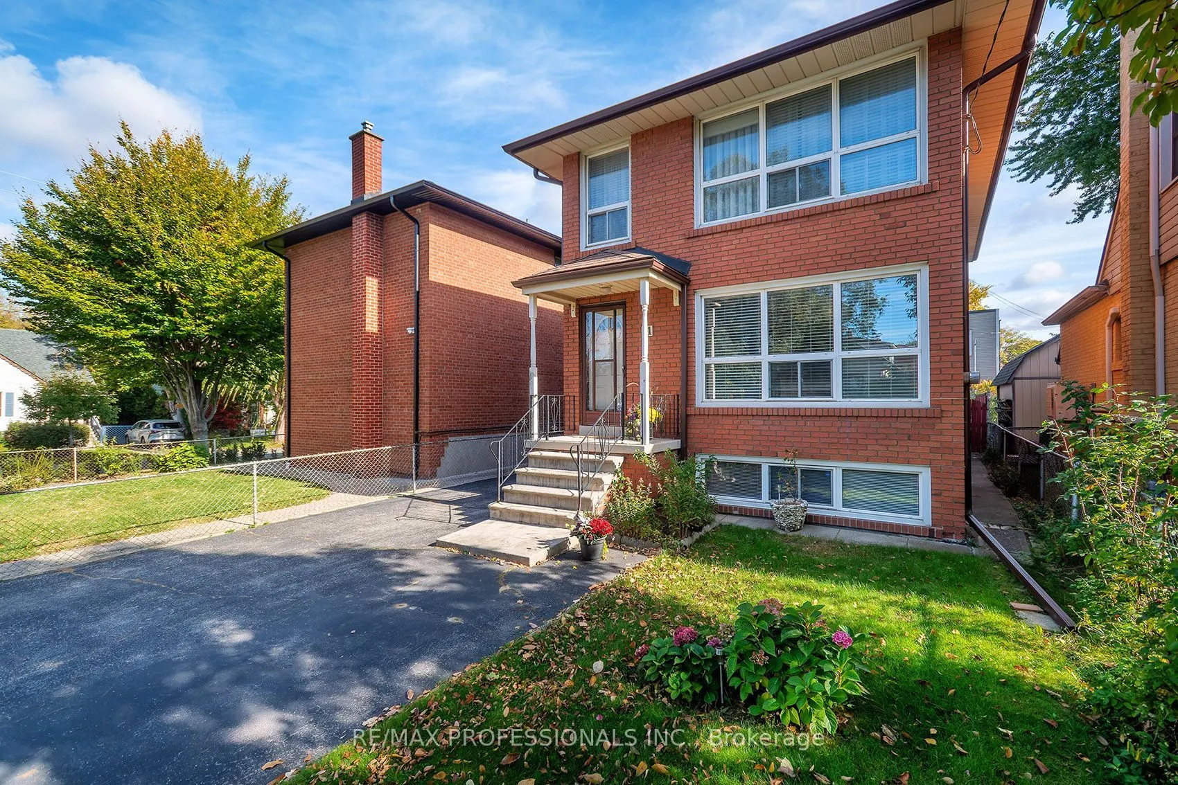 61 Rosemeade Avenue