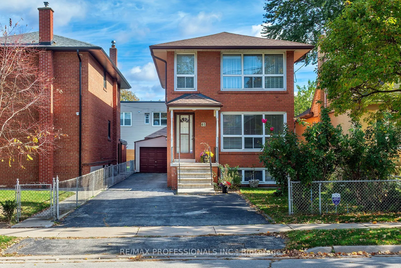 61 Rosemeade Avenue