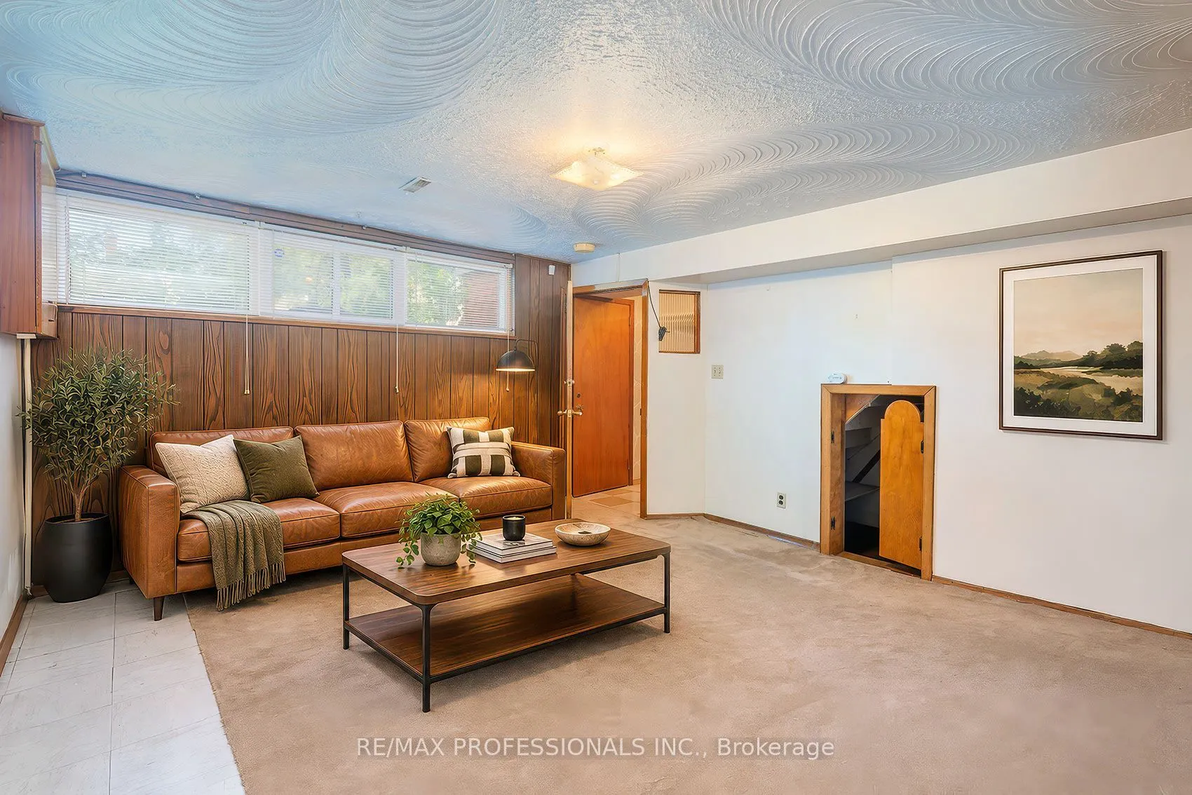 61 Rosemeade Avenue