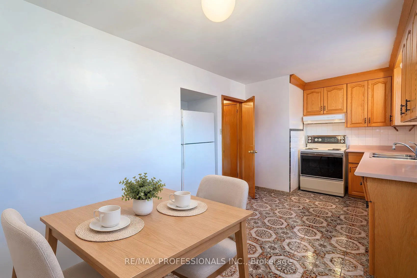 61 Rosemeade Avenue