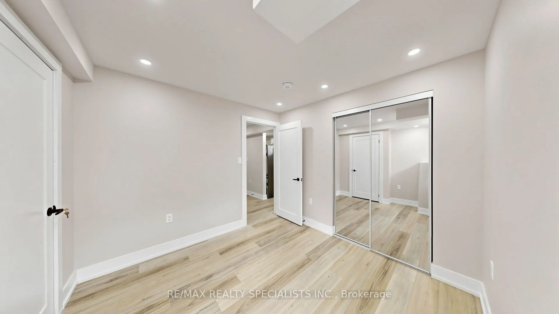 848 Sumac Crescent #BSMT