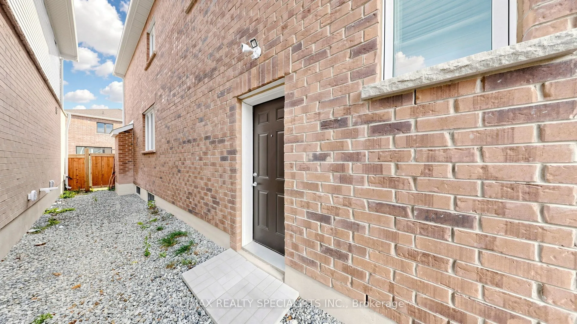 848 Sumac Crescent #BSMT