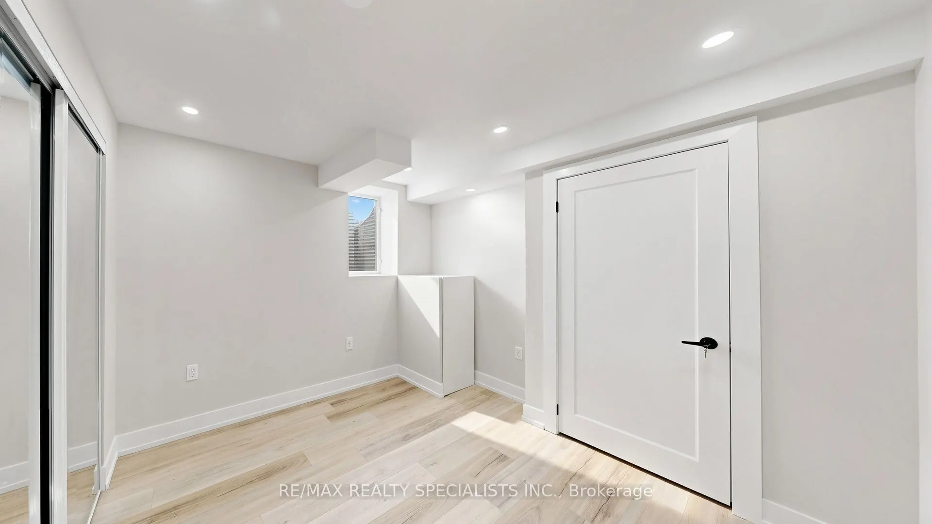 848 Sumac Crescent #BSMT