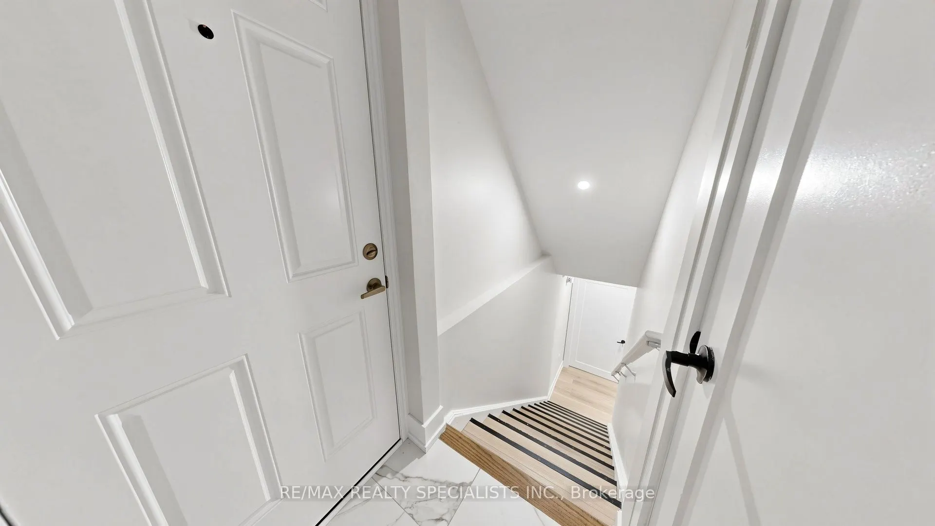 848 Sumac Crescent #BSMT