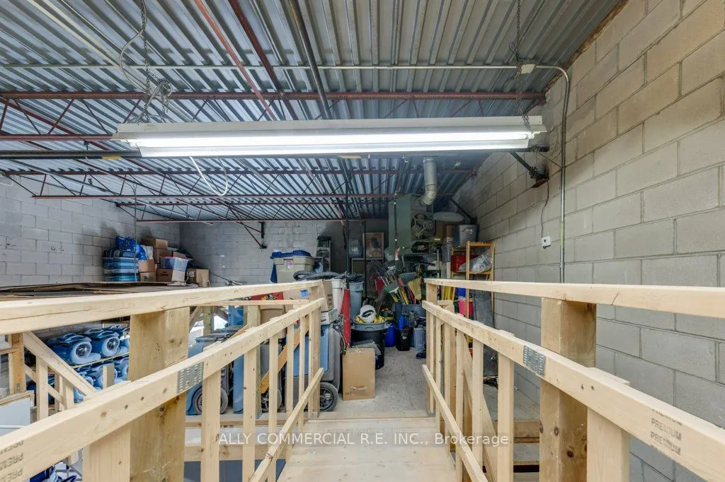 955 Wilson Avenue #15