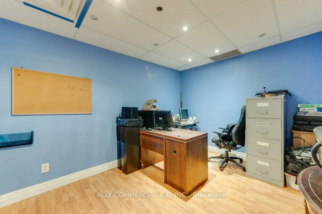 955 Wilson Avenue #15