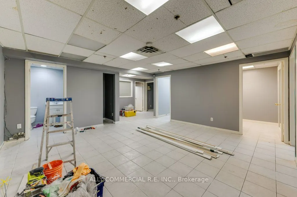 955 Wilson Avenue #15