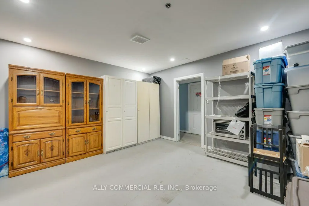 955 Wilson Avenue #15