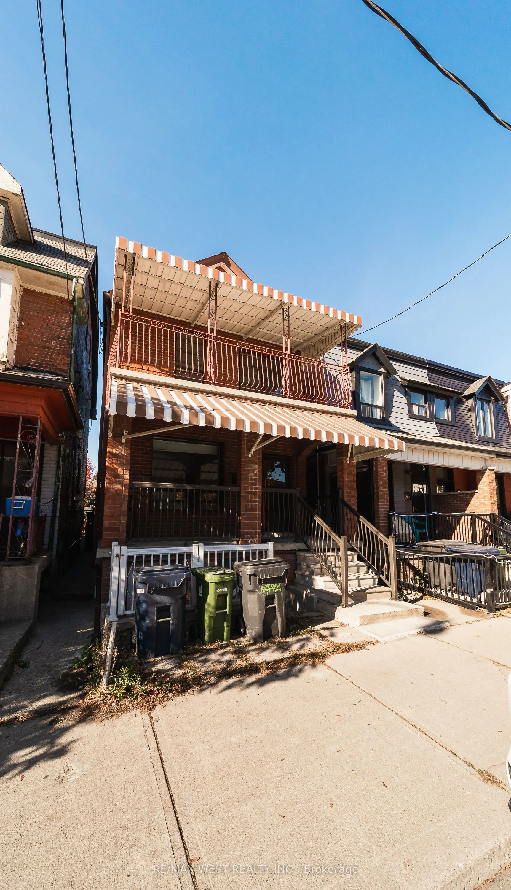 862 Ossington Avenue #Main