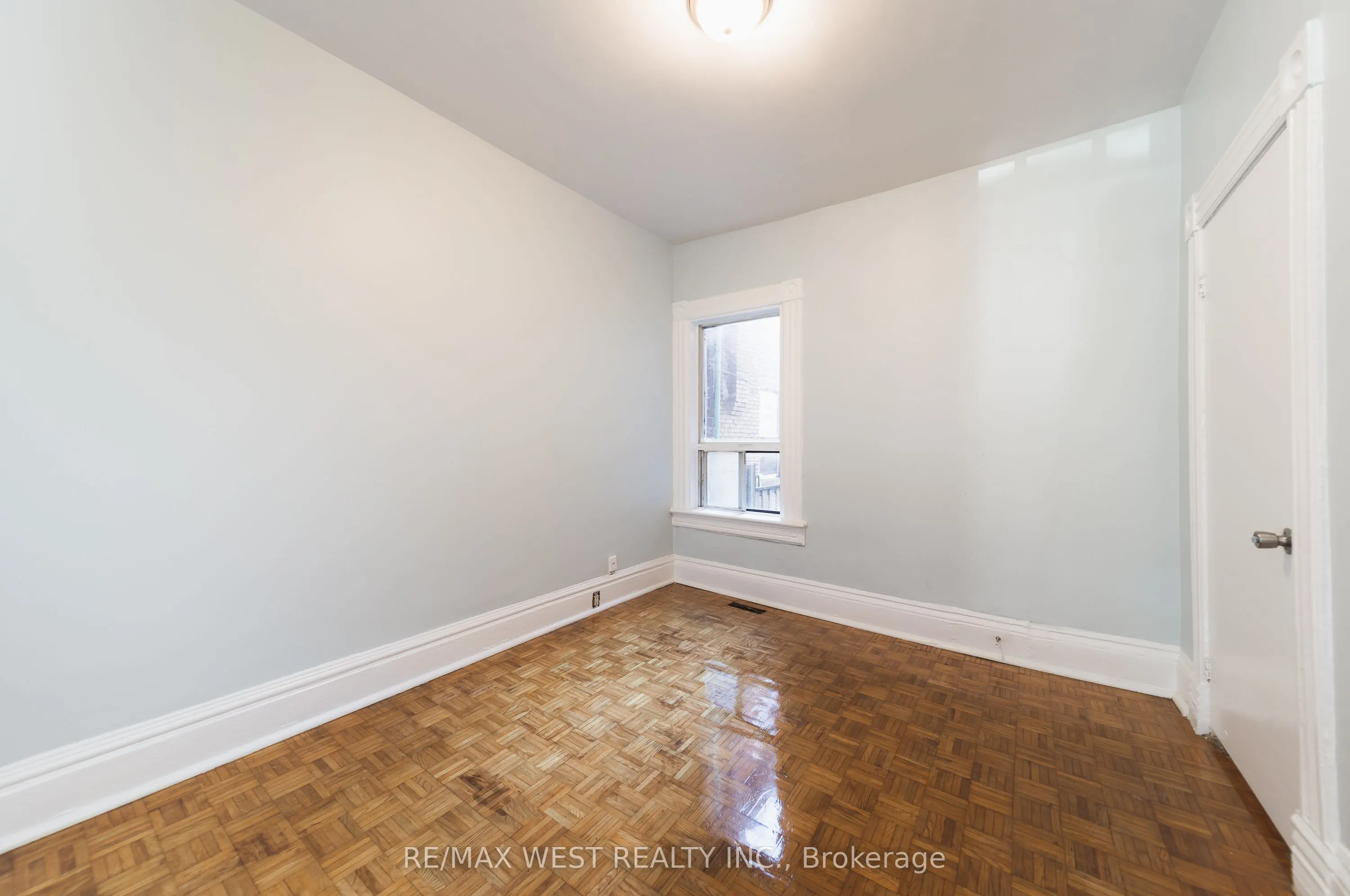 862 Ossington Avenue #Main