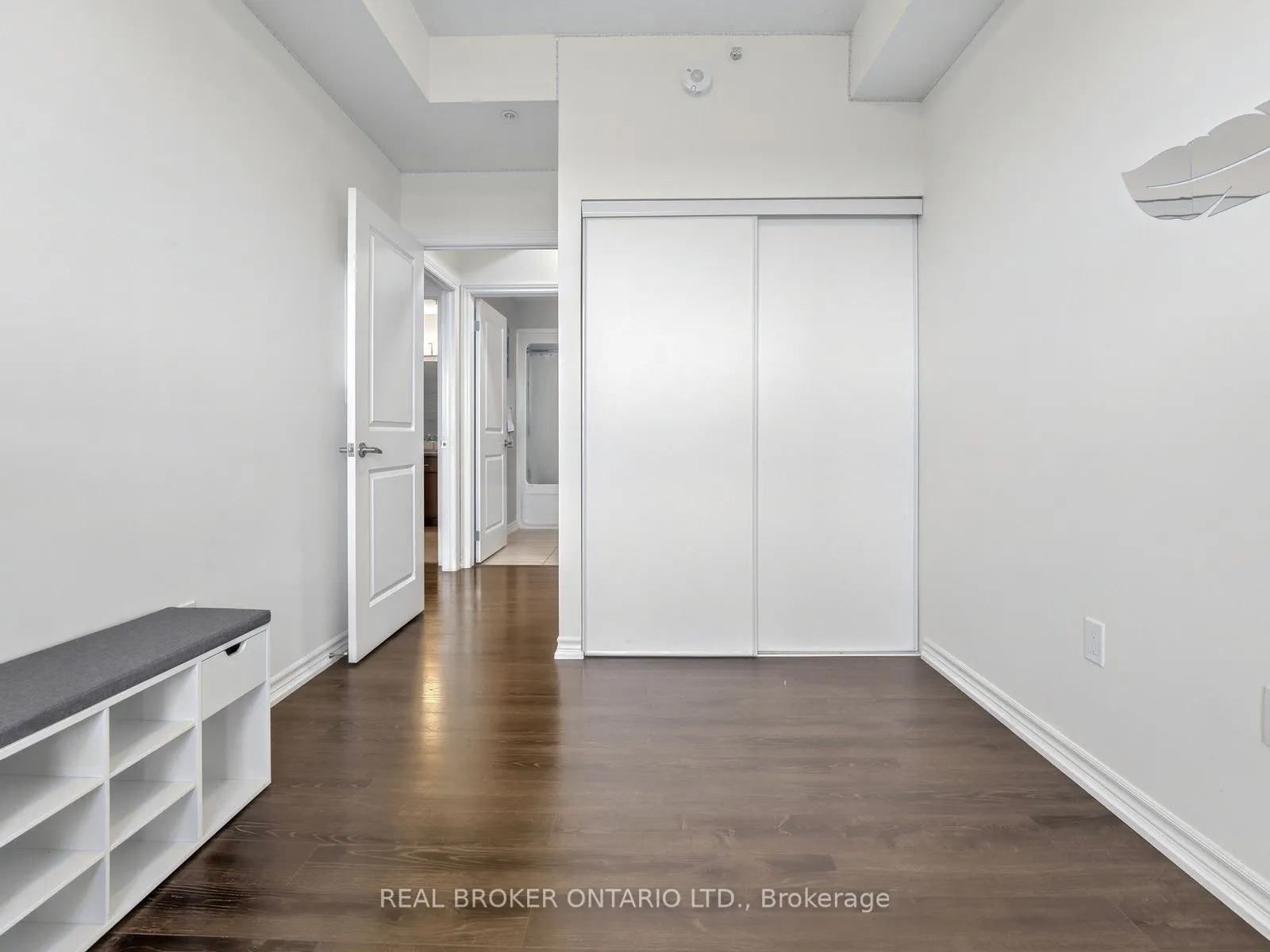 640 Sauve Street #305