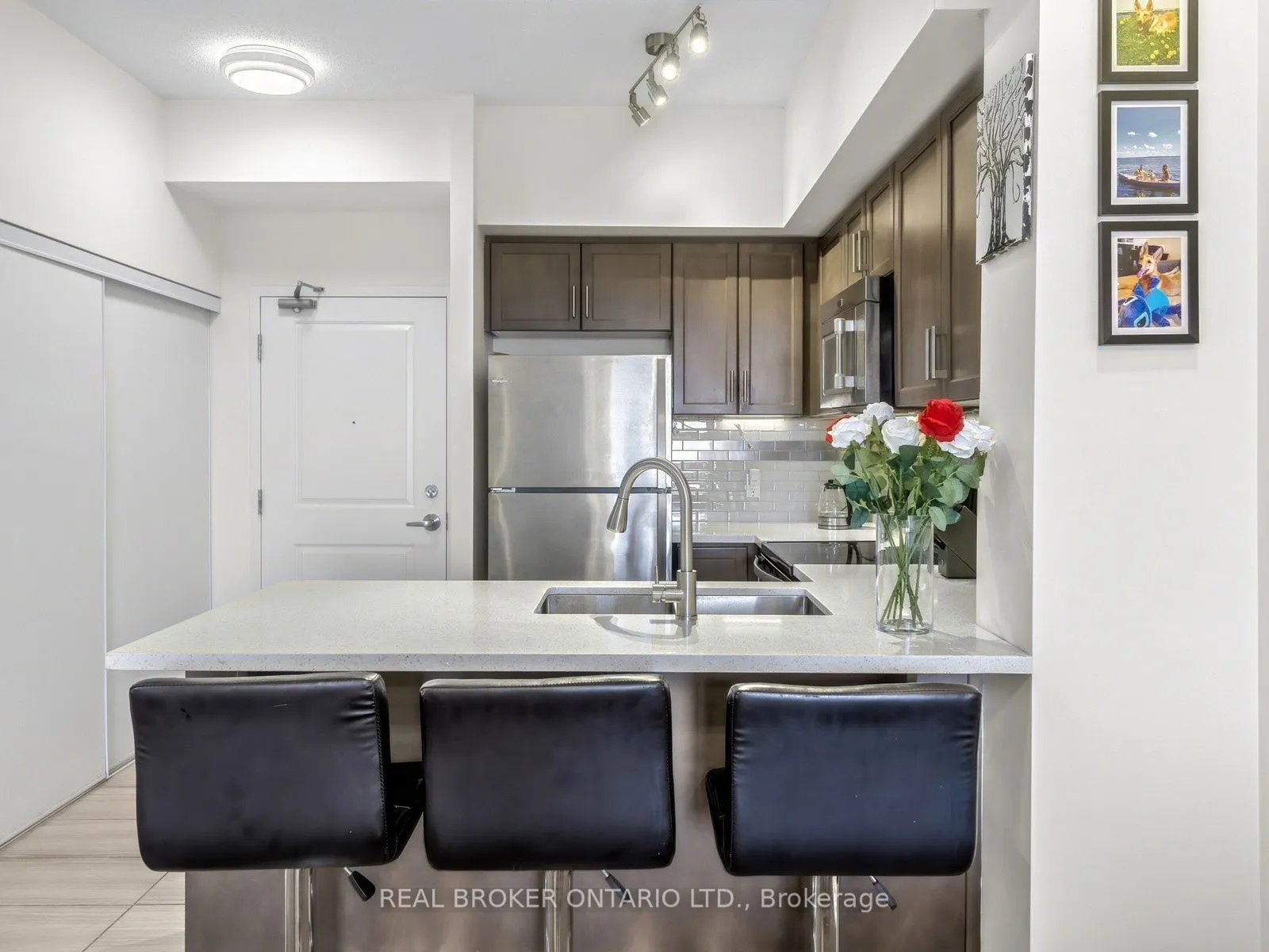 640 Sauve Street #305