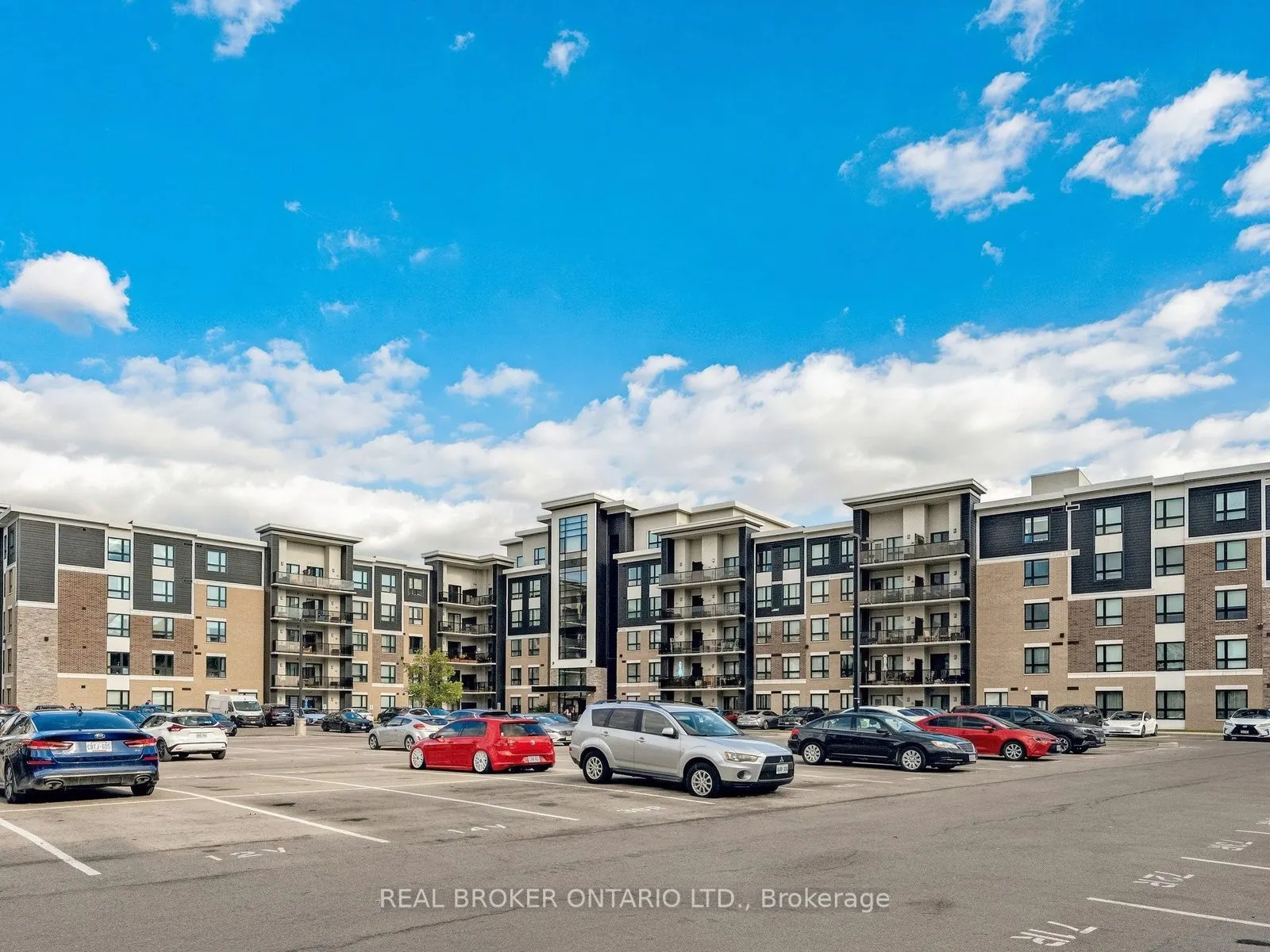 640 Sauve Street #305