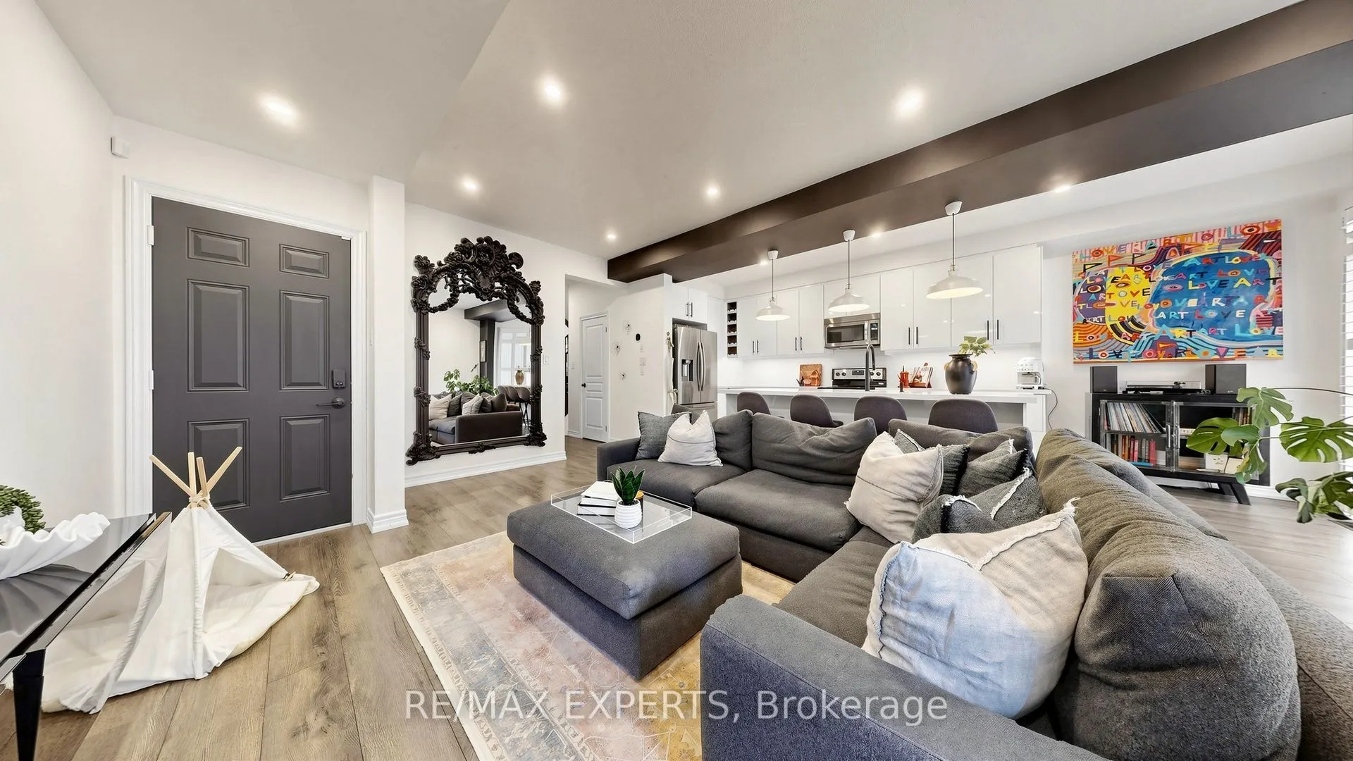 1456 Haws Crescent