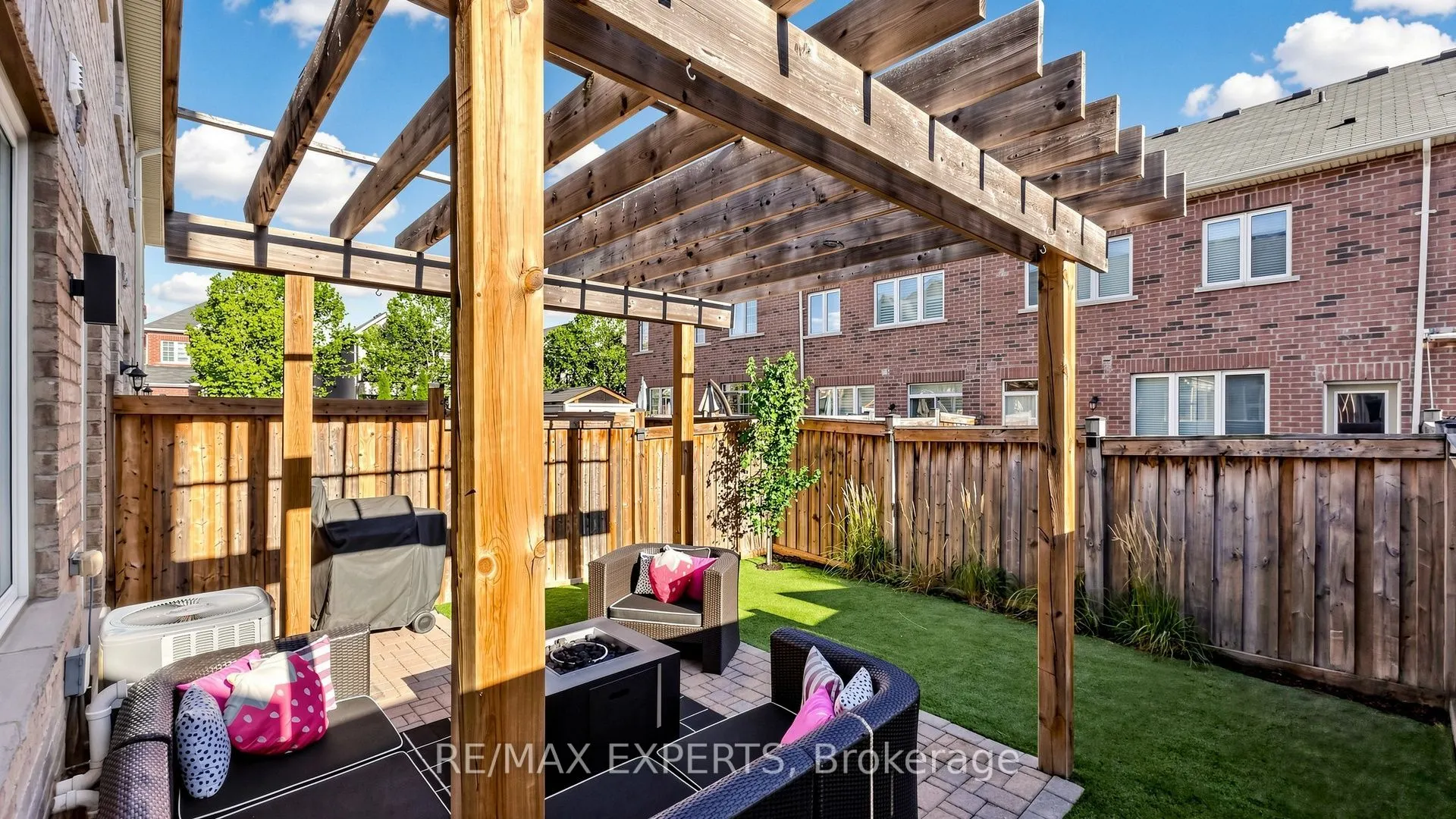 1456 Haws Crescent