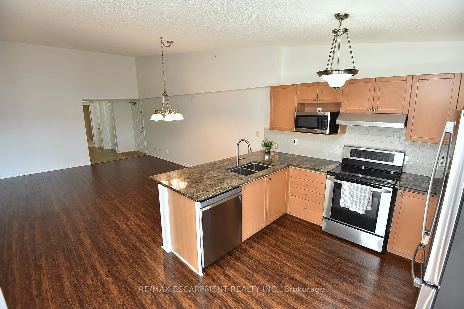 2085 Appleby Line #412