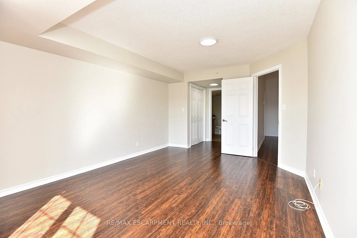 2085 Appleby Line #412