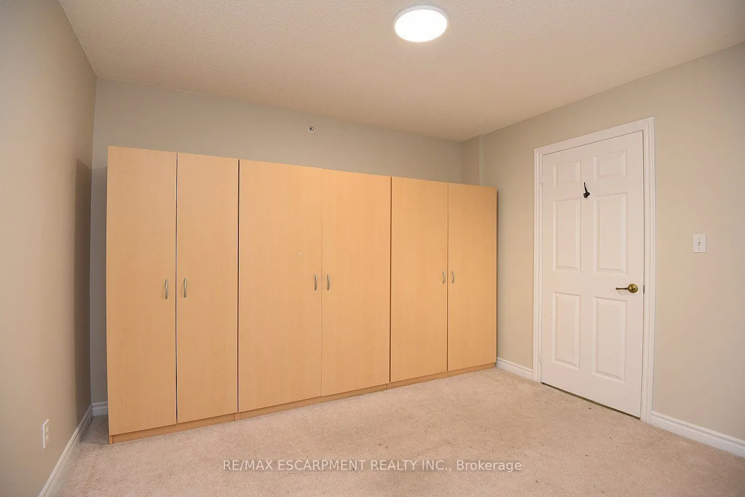 2085 Appleby Line #412