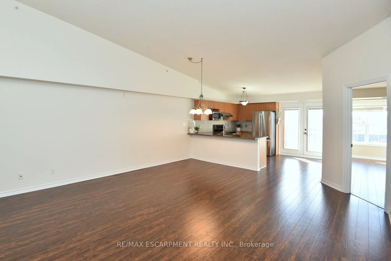 2085 Appleby Line #412