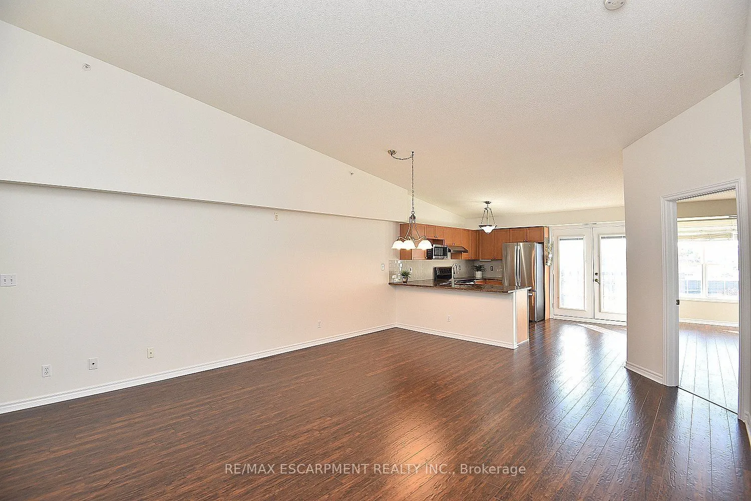 2085 Appleby Line #412