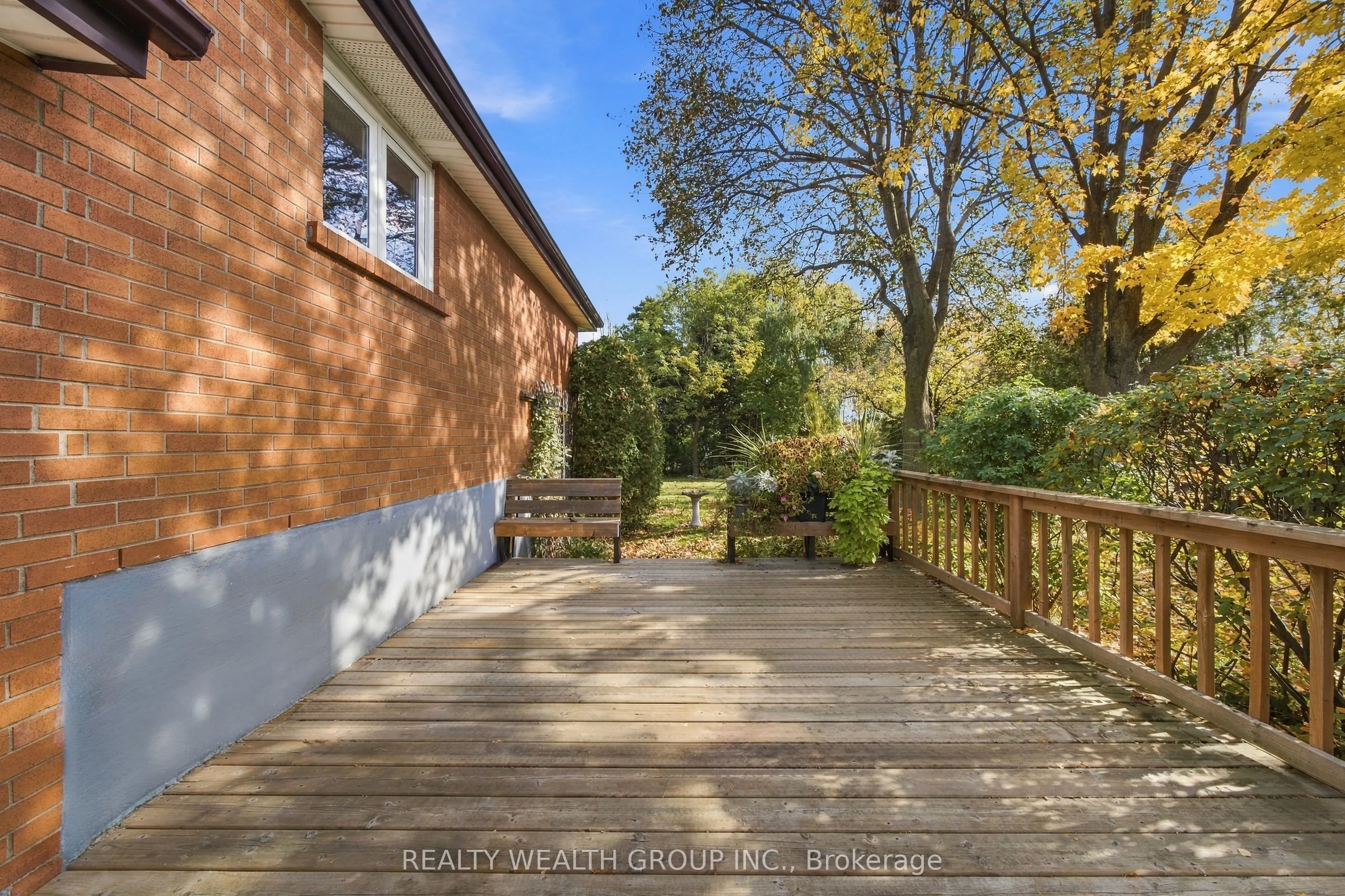 10 Flavian Court