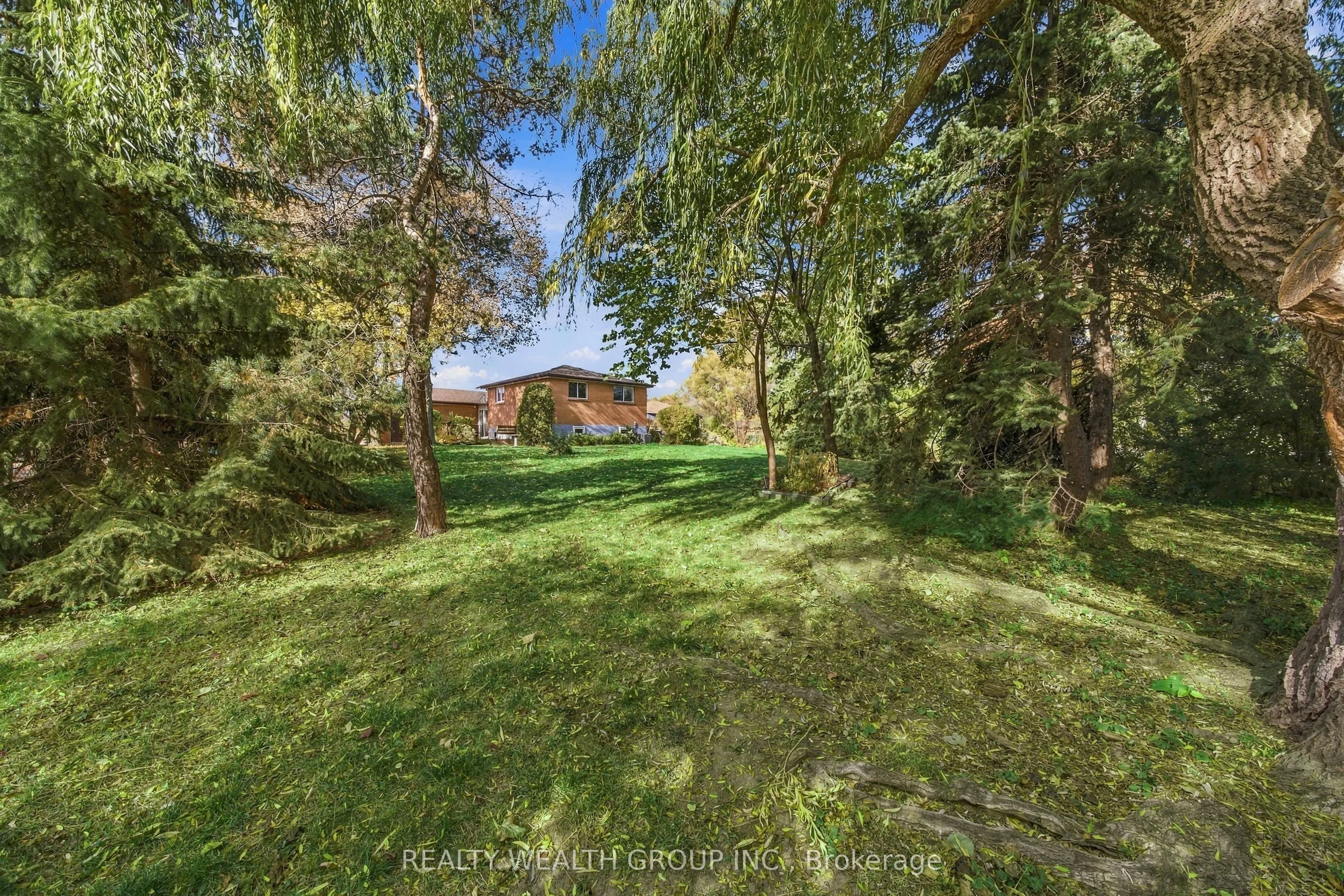 10 Flavian Court
