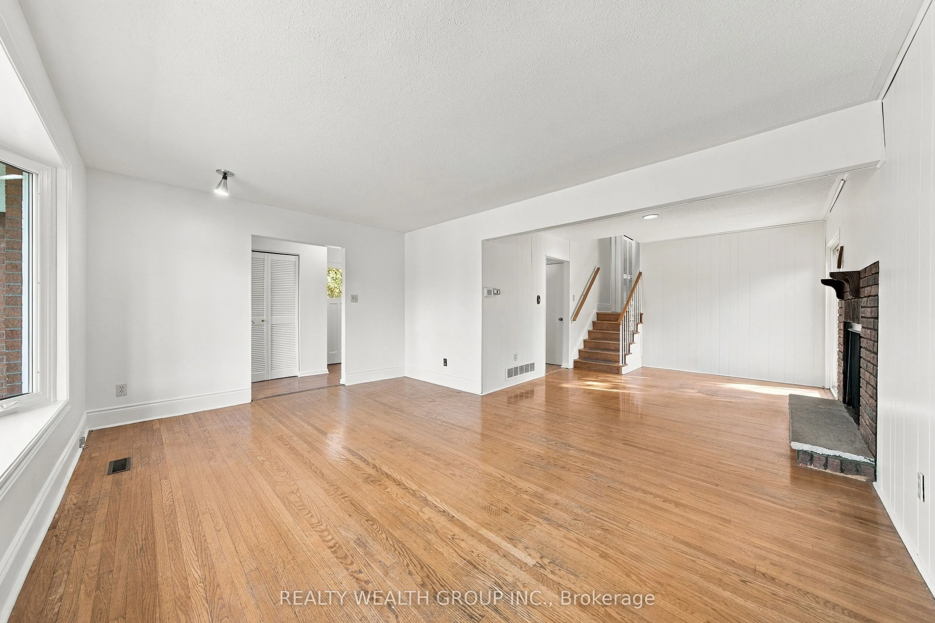 10 Flavian Court