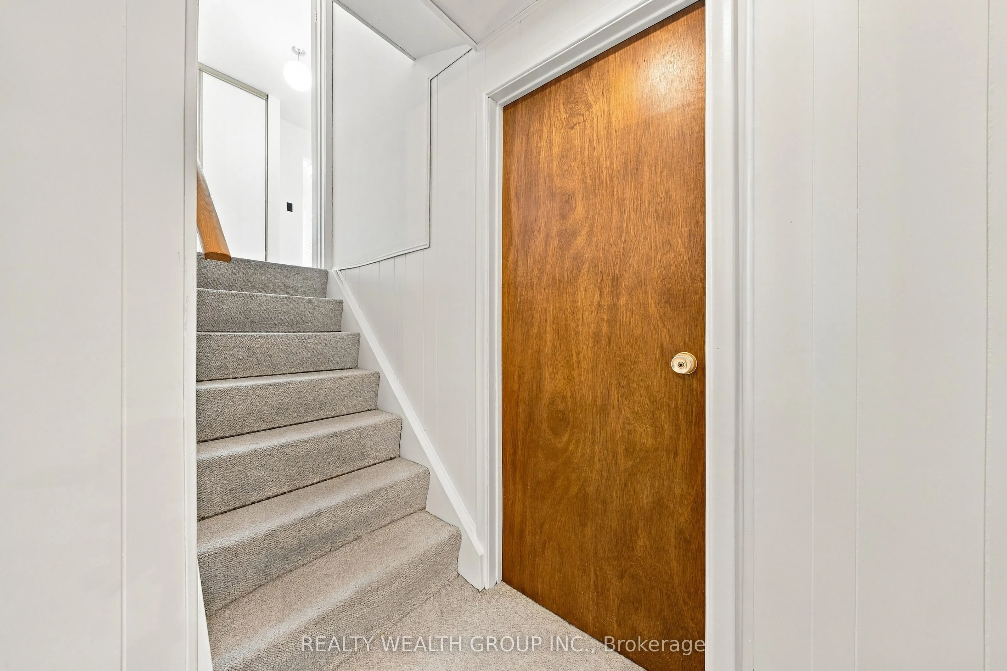 10 Flavian Court