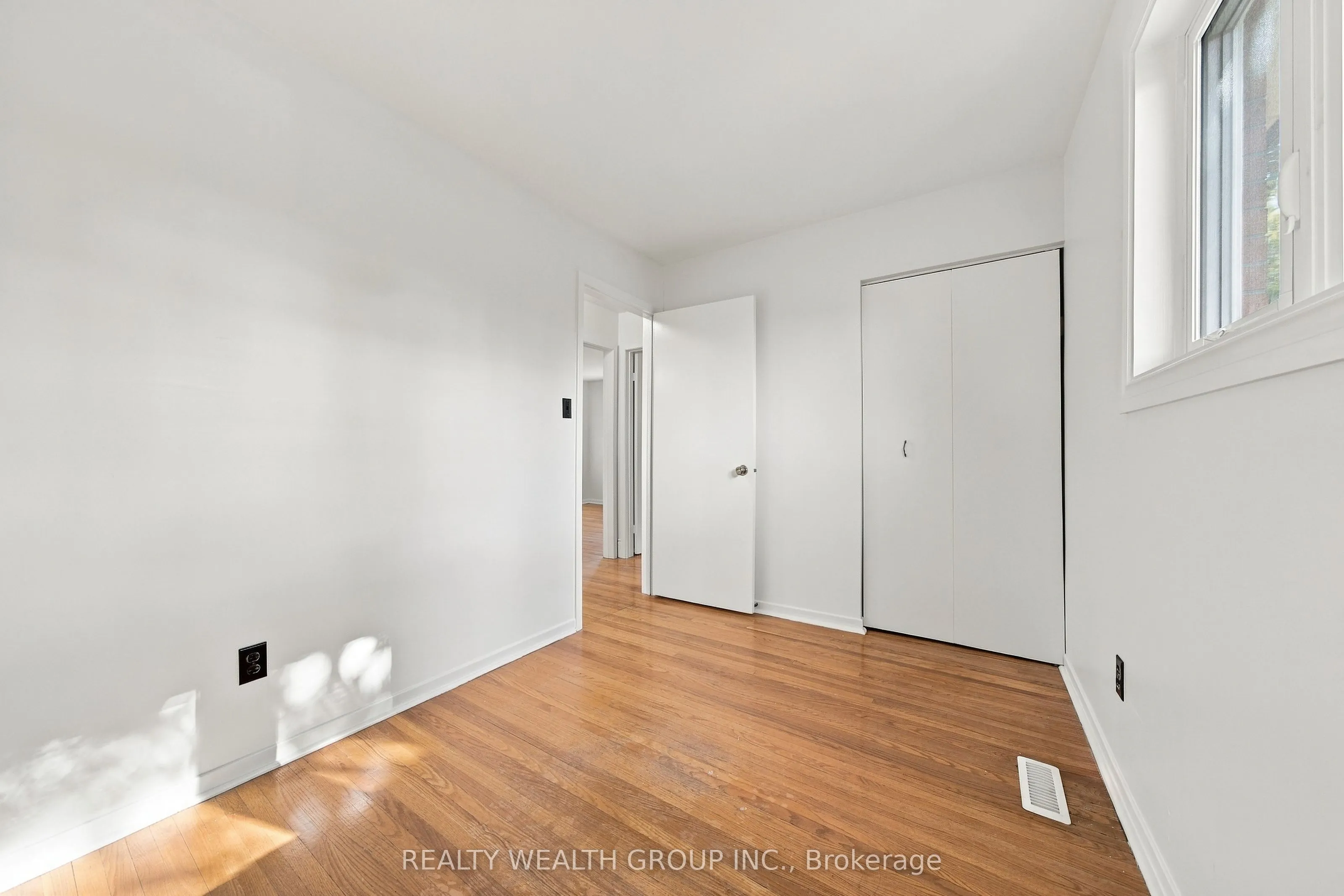 10 Flavian Court