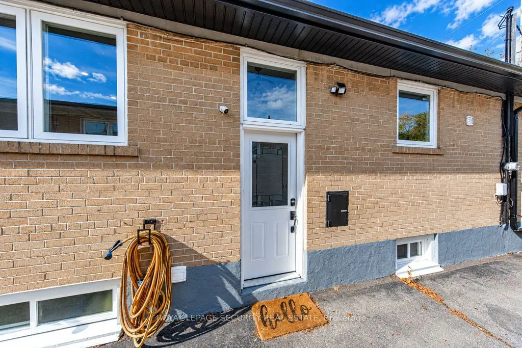 21 Neames Crescent