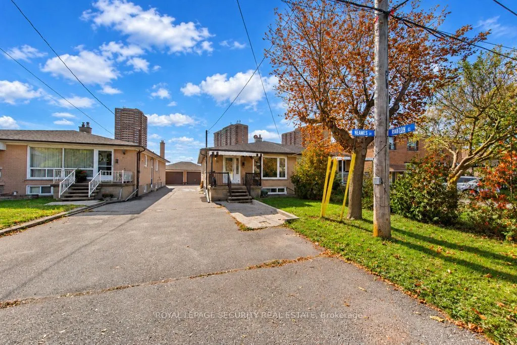 21 Neames Crescent