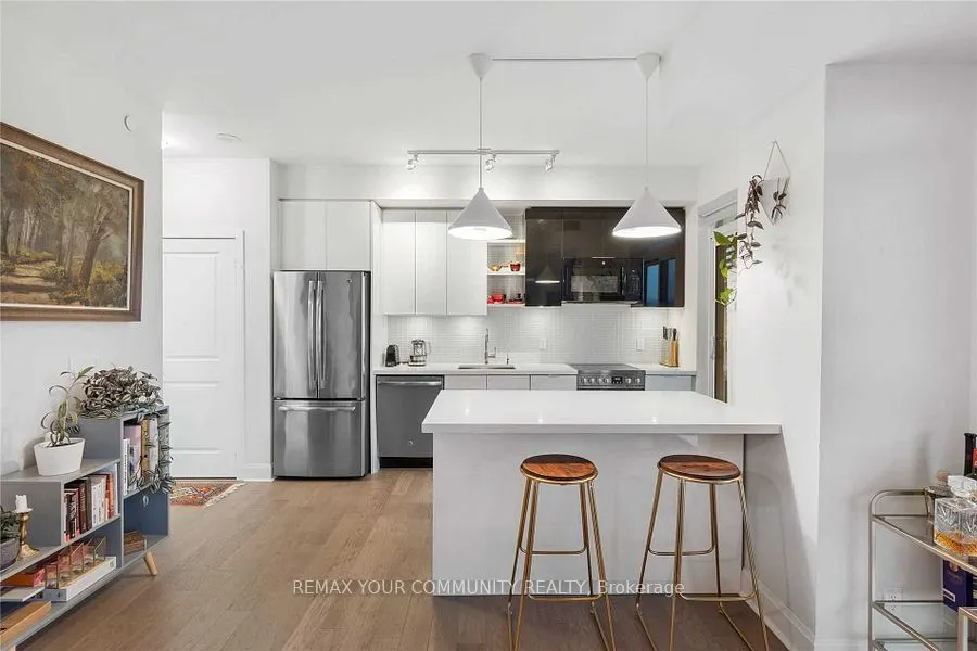 33 Shore Breeze Drive #804