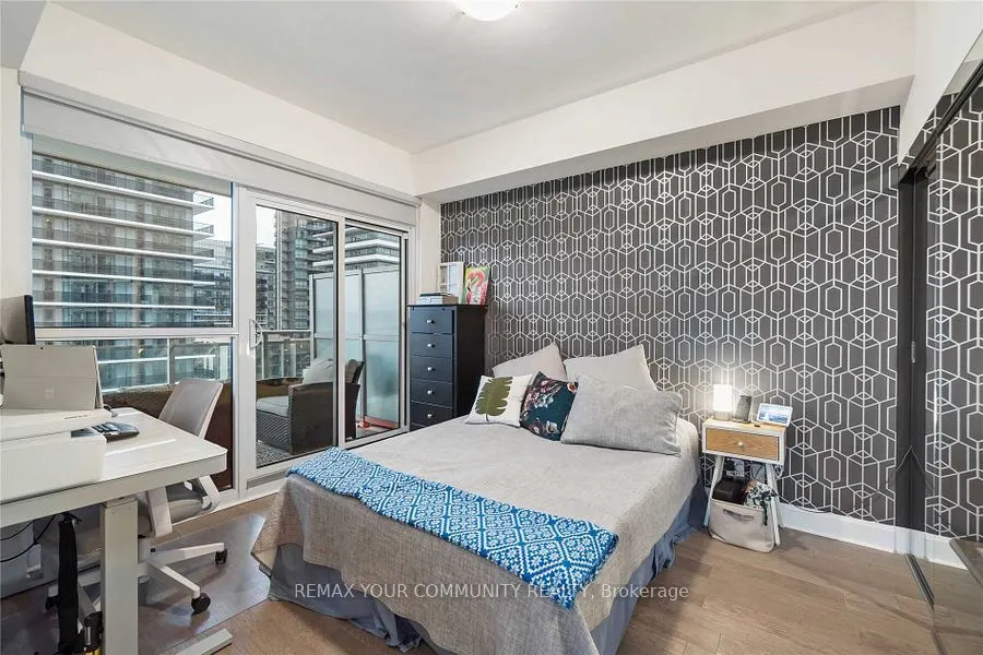 33 Shore Breeze Drive #804