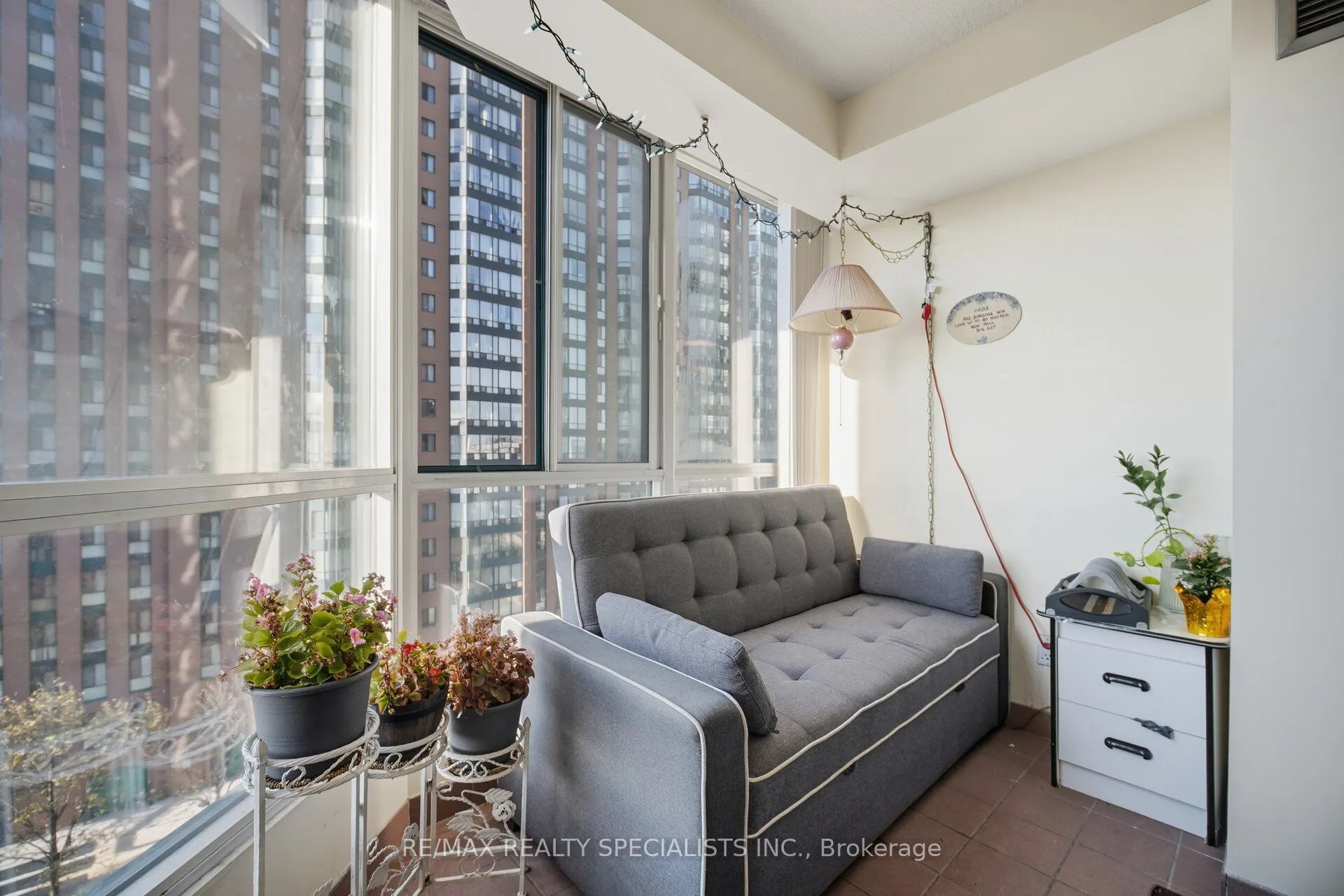 145 Hillcrest Avenue #813