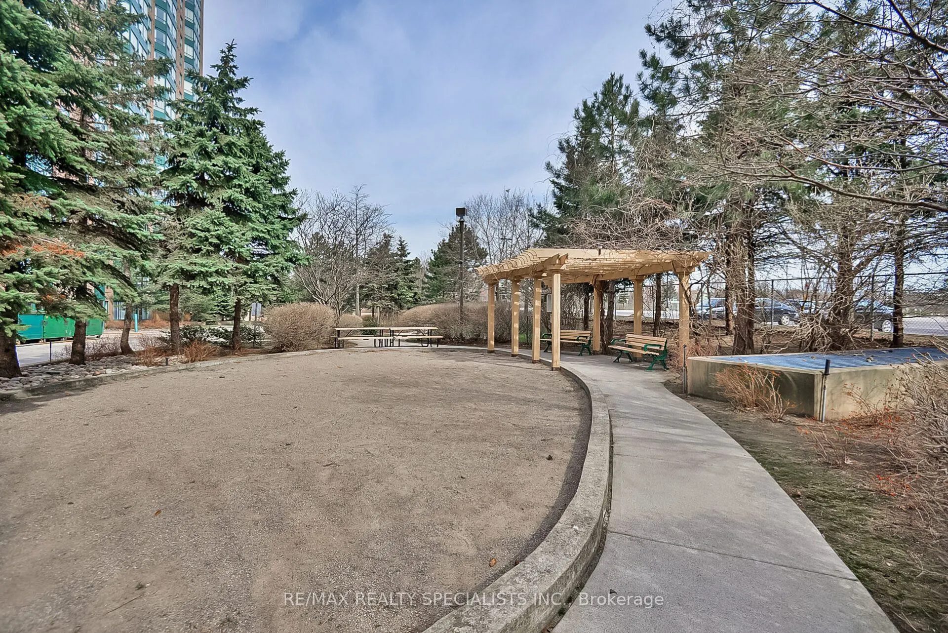 145 Hillcrest Avenue #813