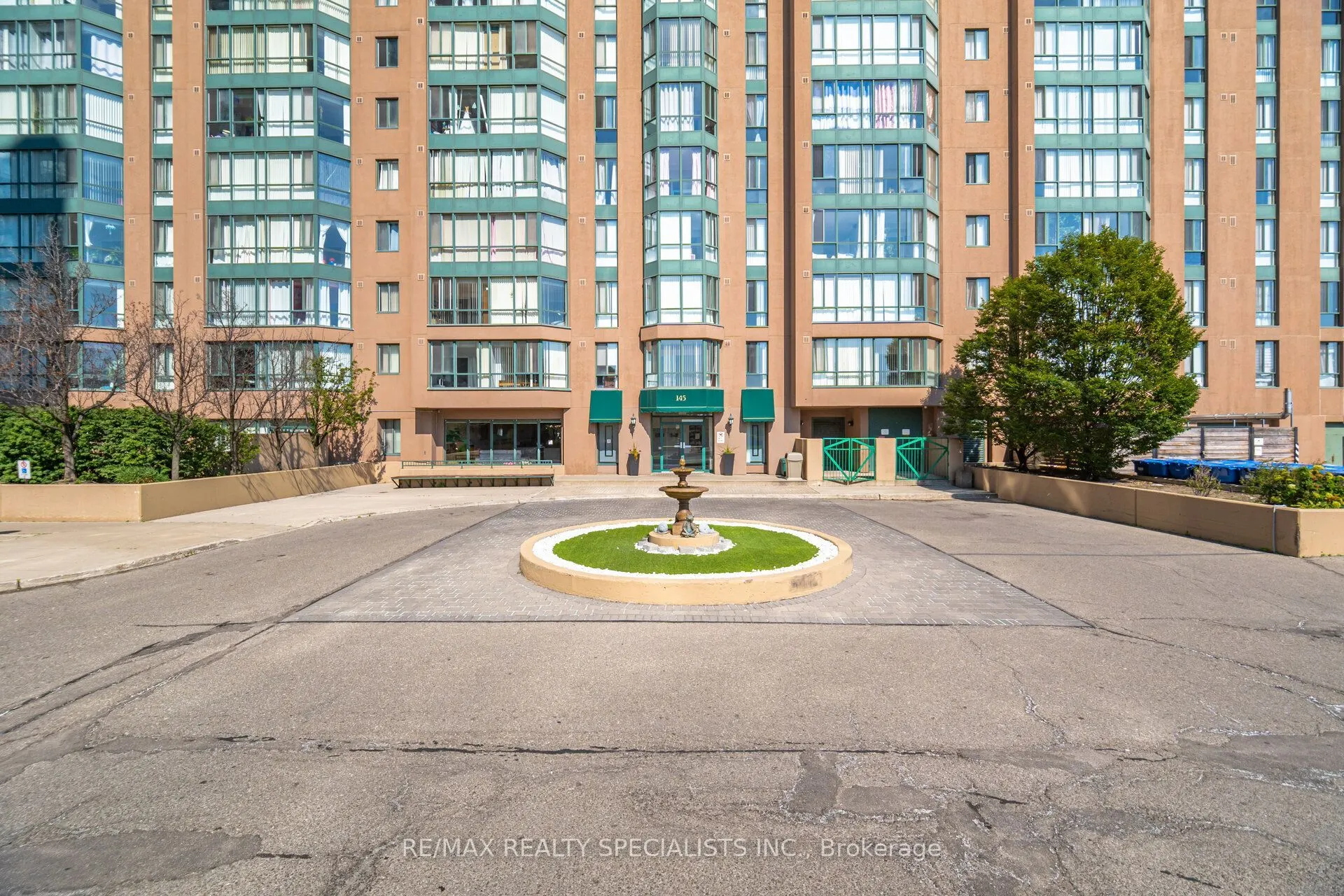 145 Hillcrest Avenue #813