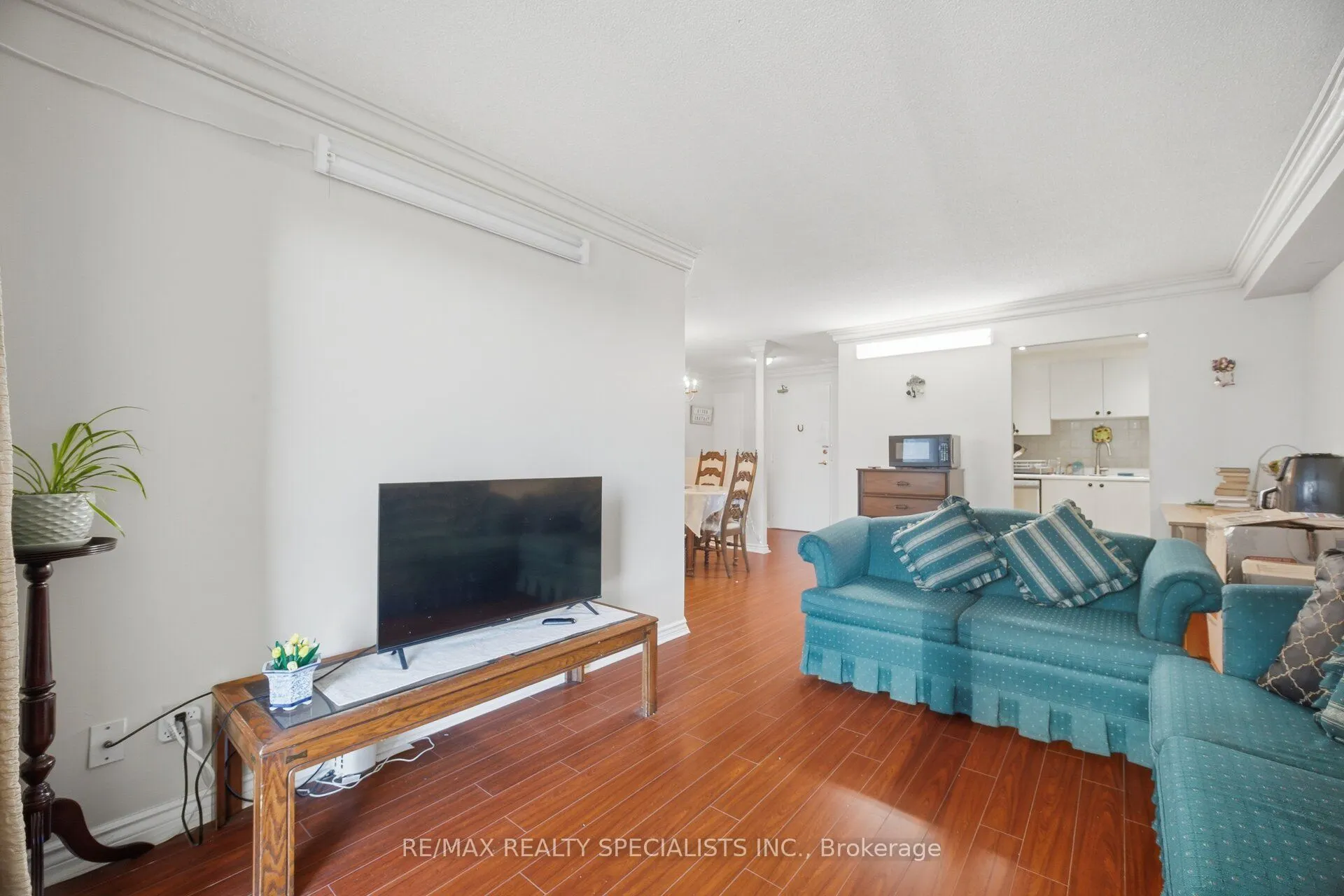 145 Hillcrest Avenue #813