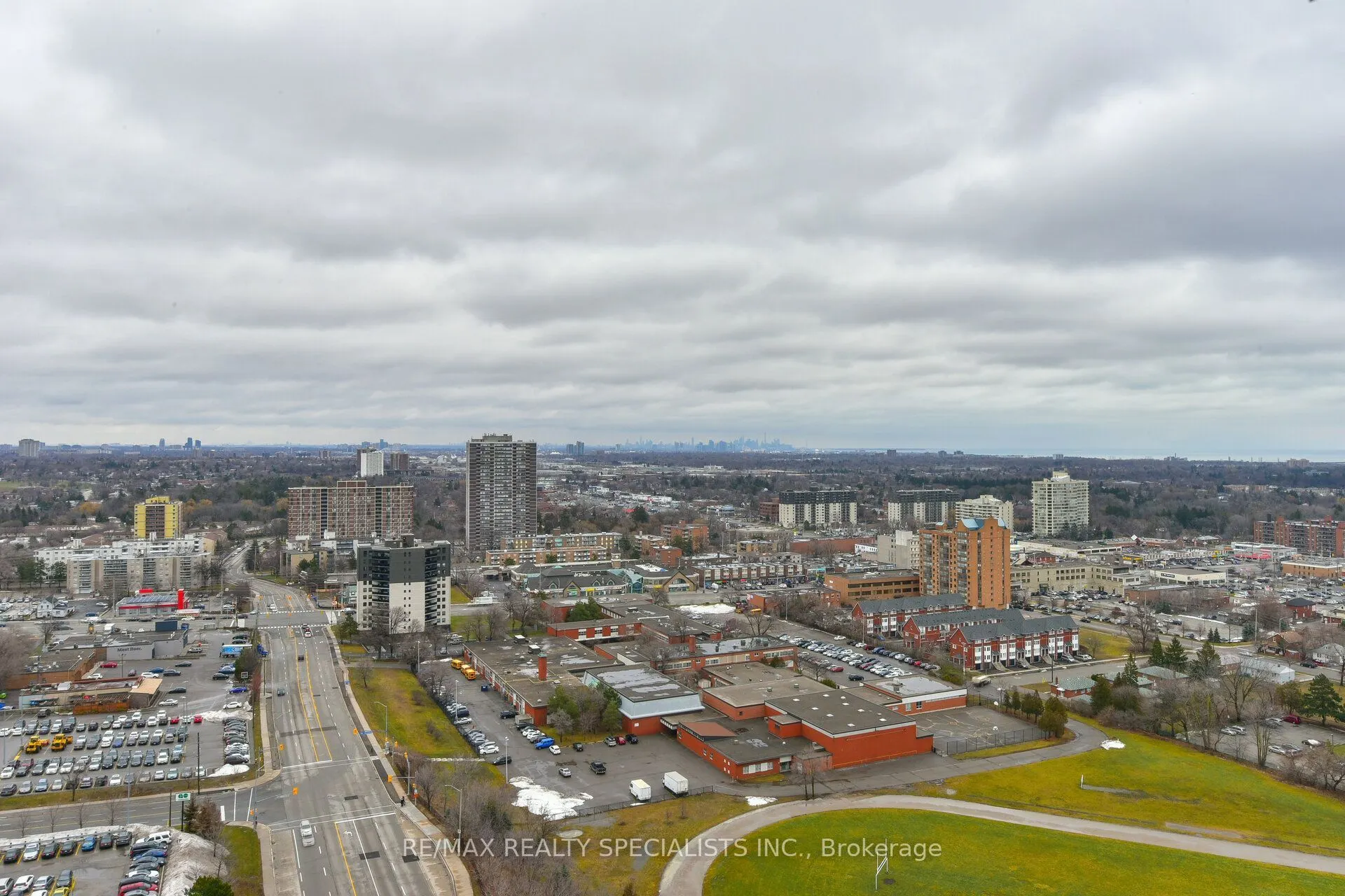 145 Hillcrest Avenue #813
