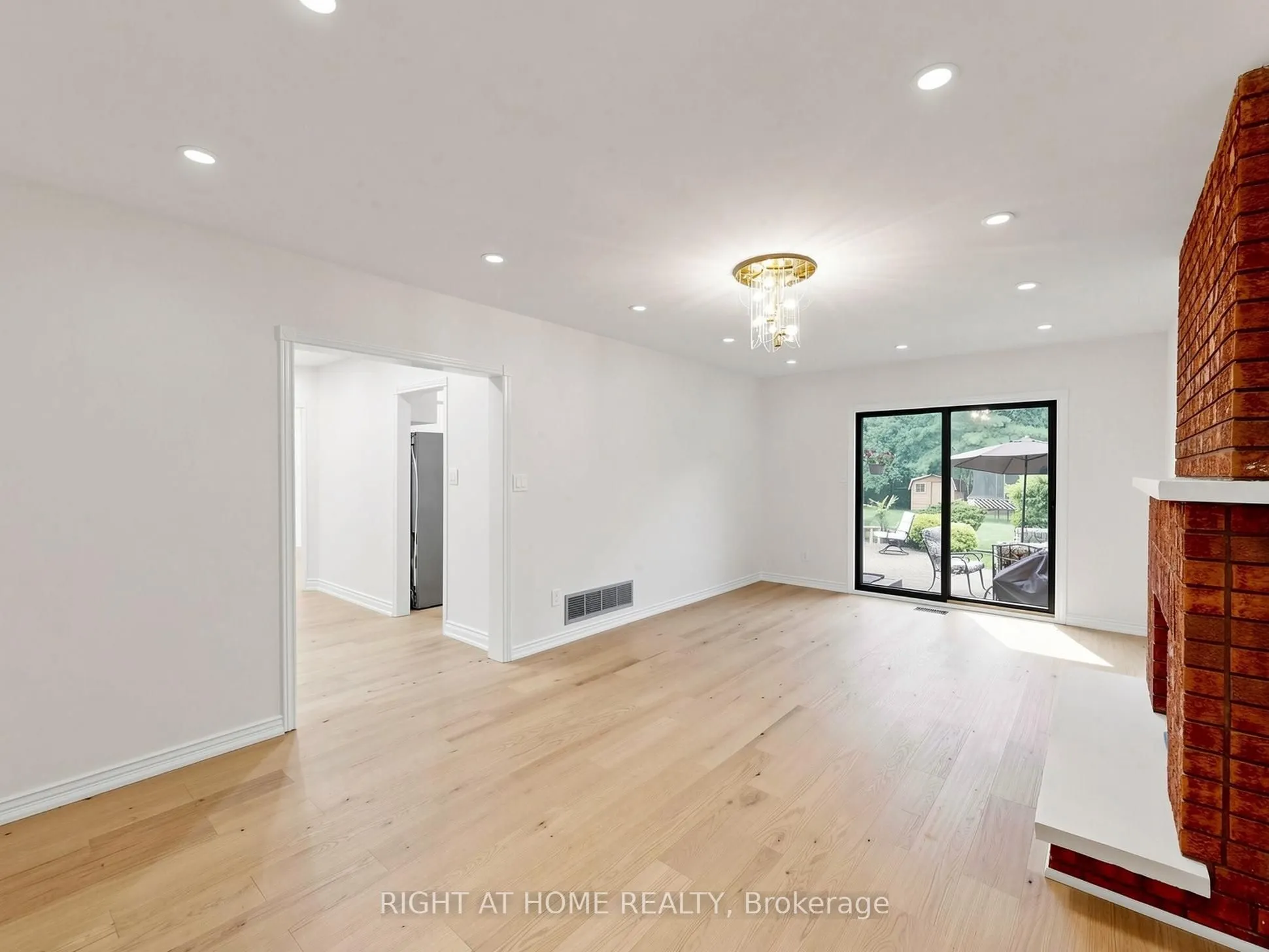 2920 Kingsway Drive