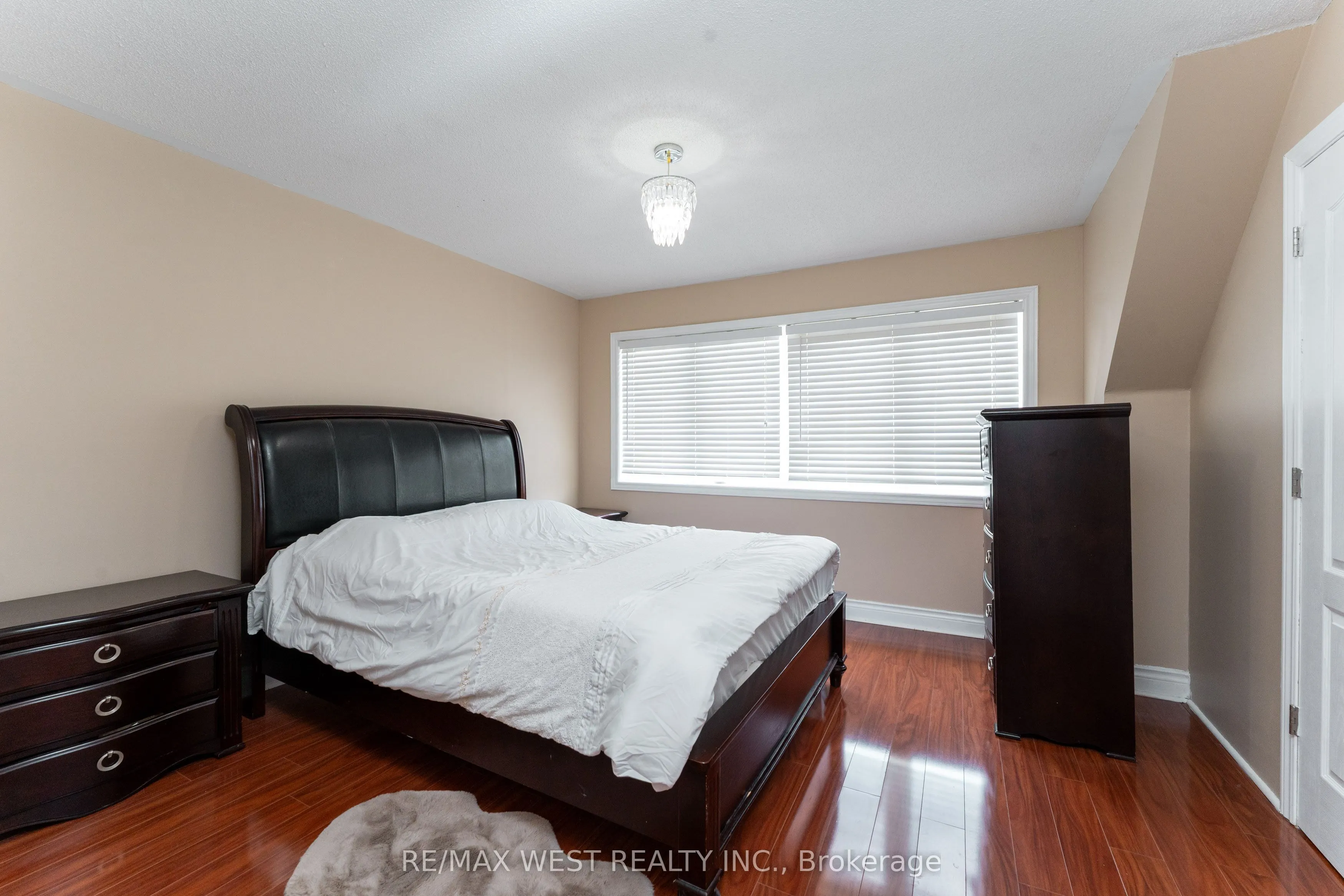 3073 Cook Street #27