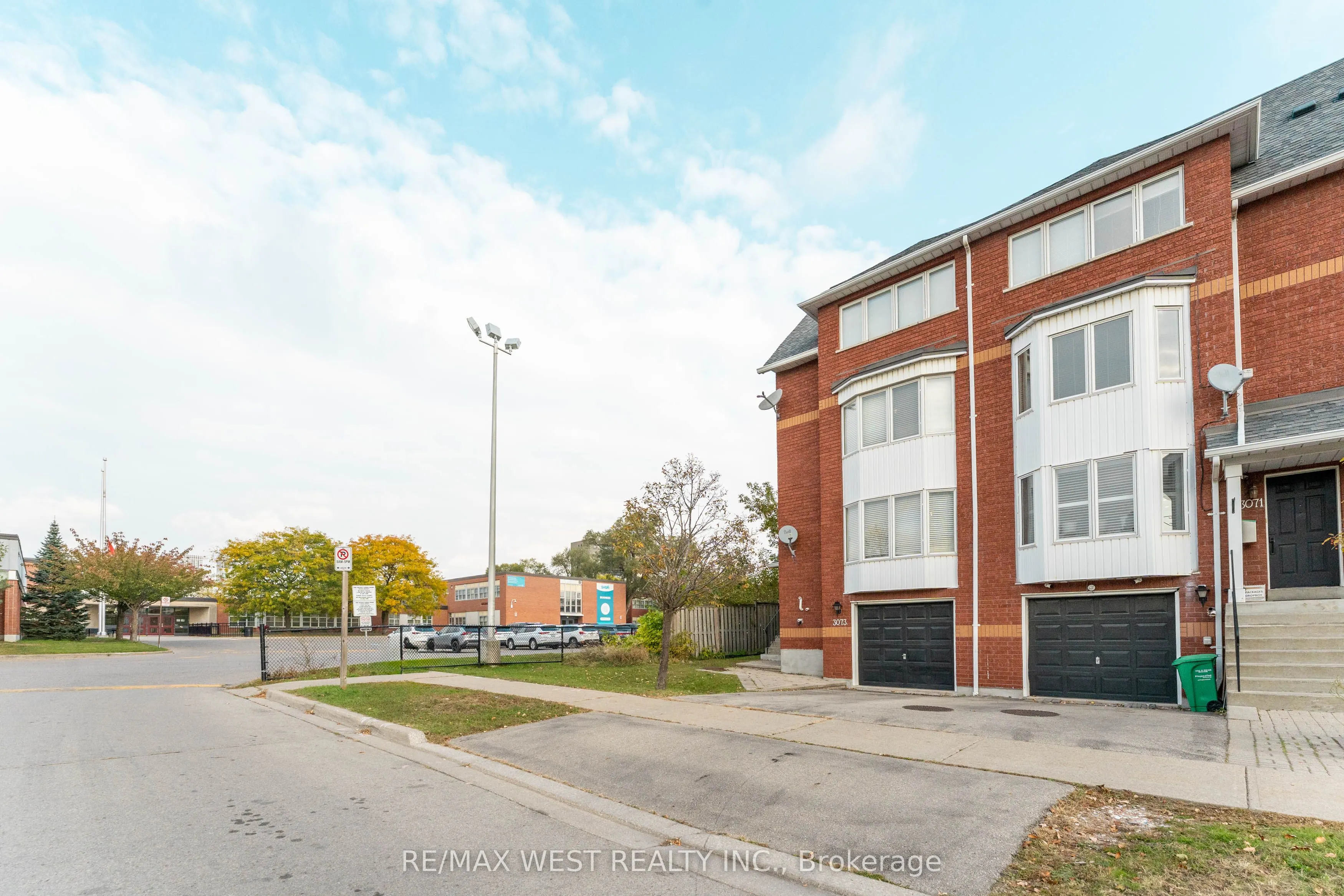 3073 Cook Street #27