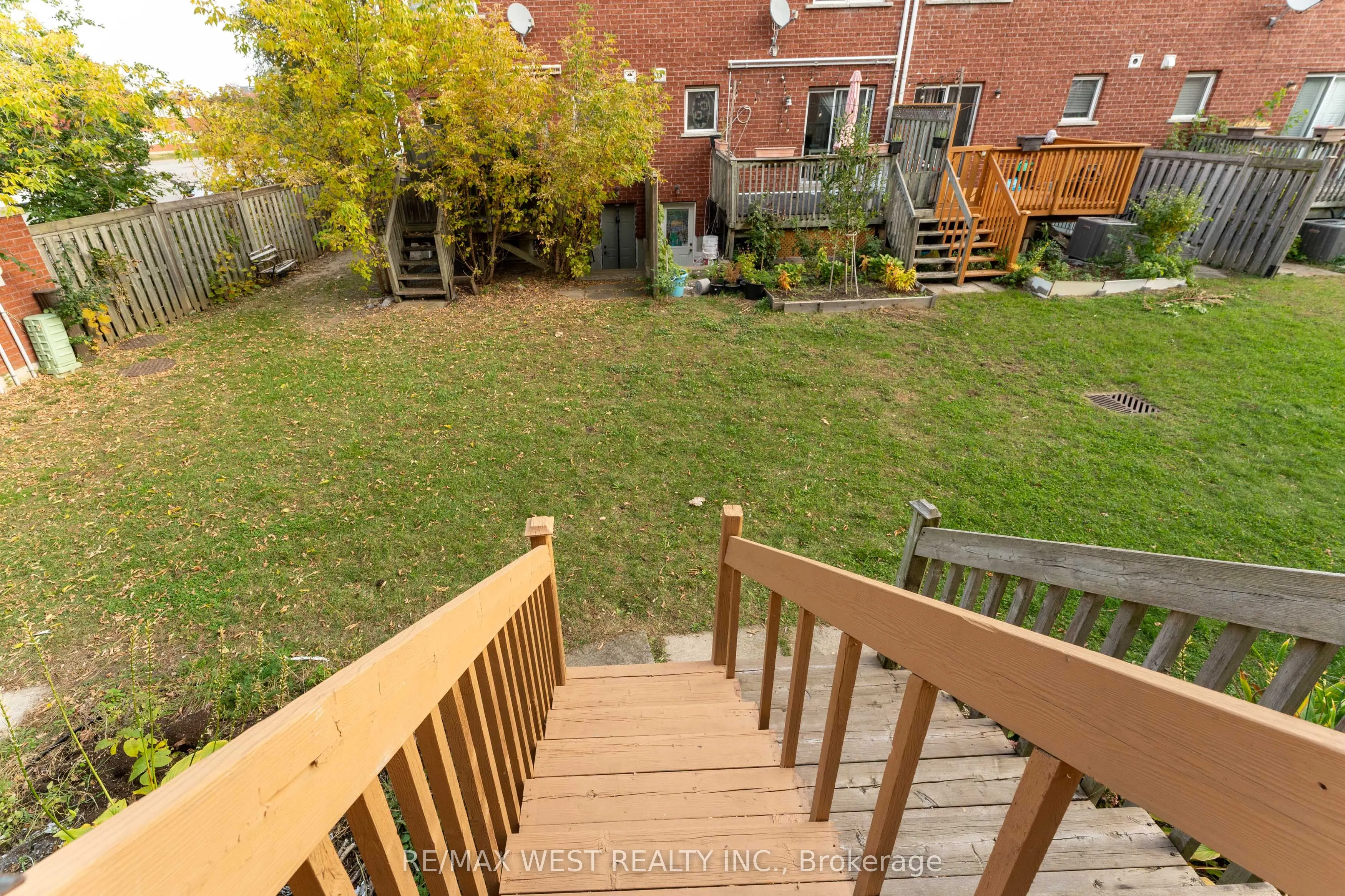 3073 Cook Street #27