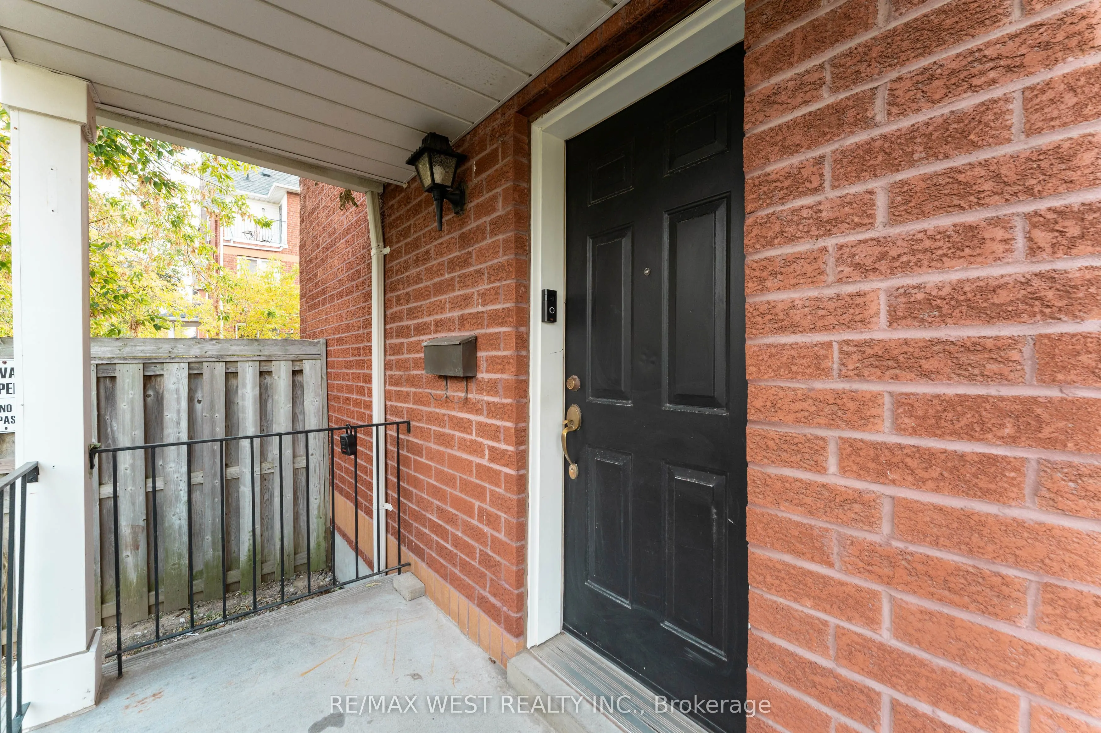 3073 Cook Street #27