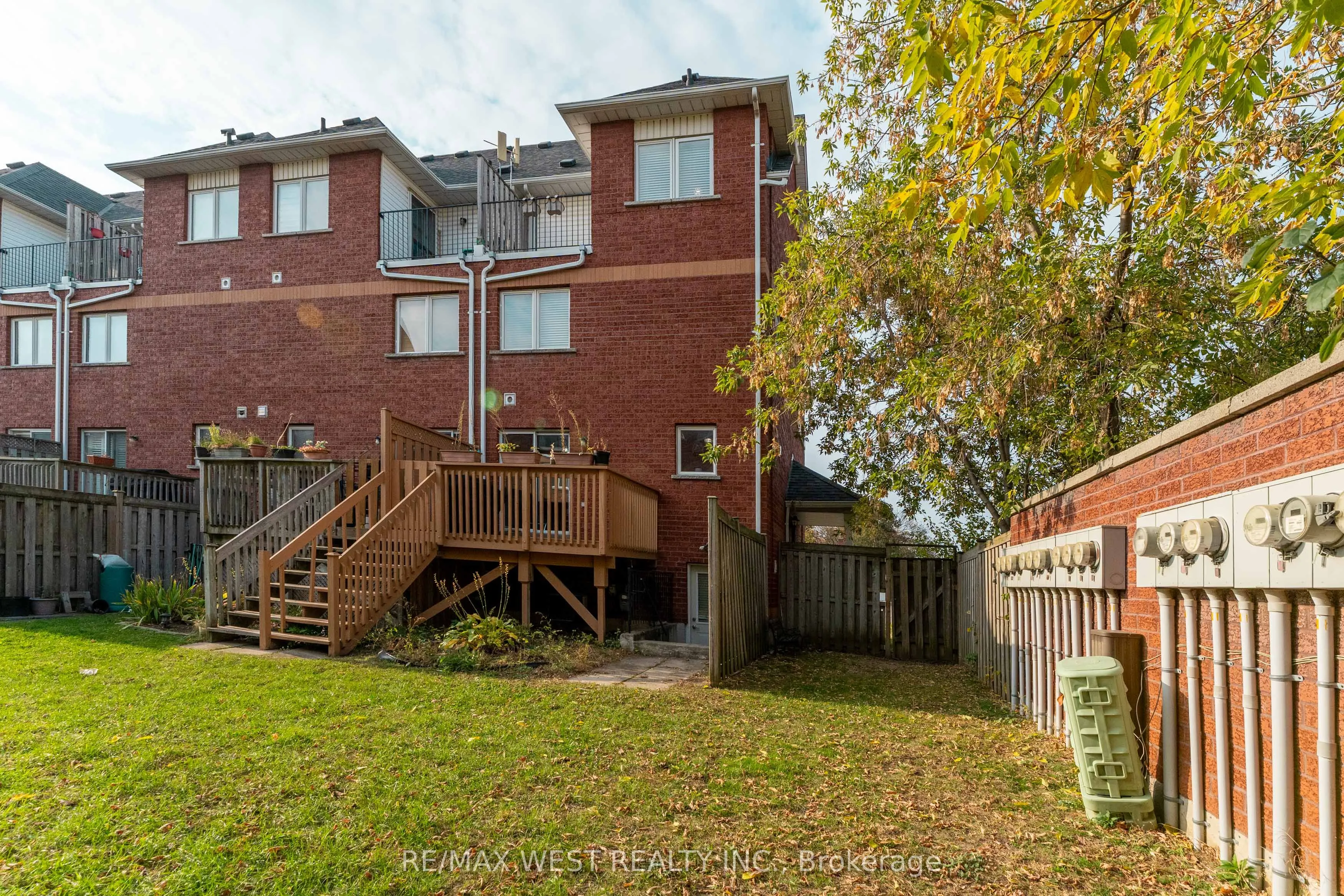 3073 Cook Street #27