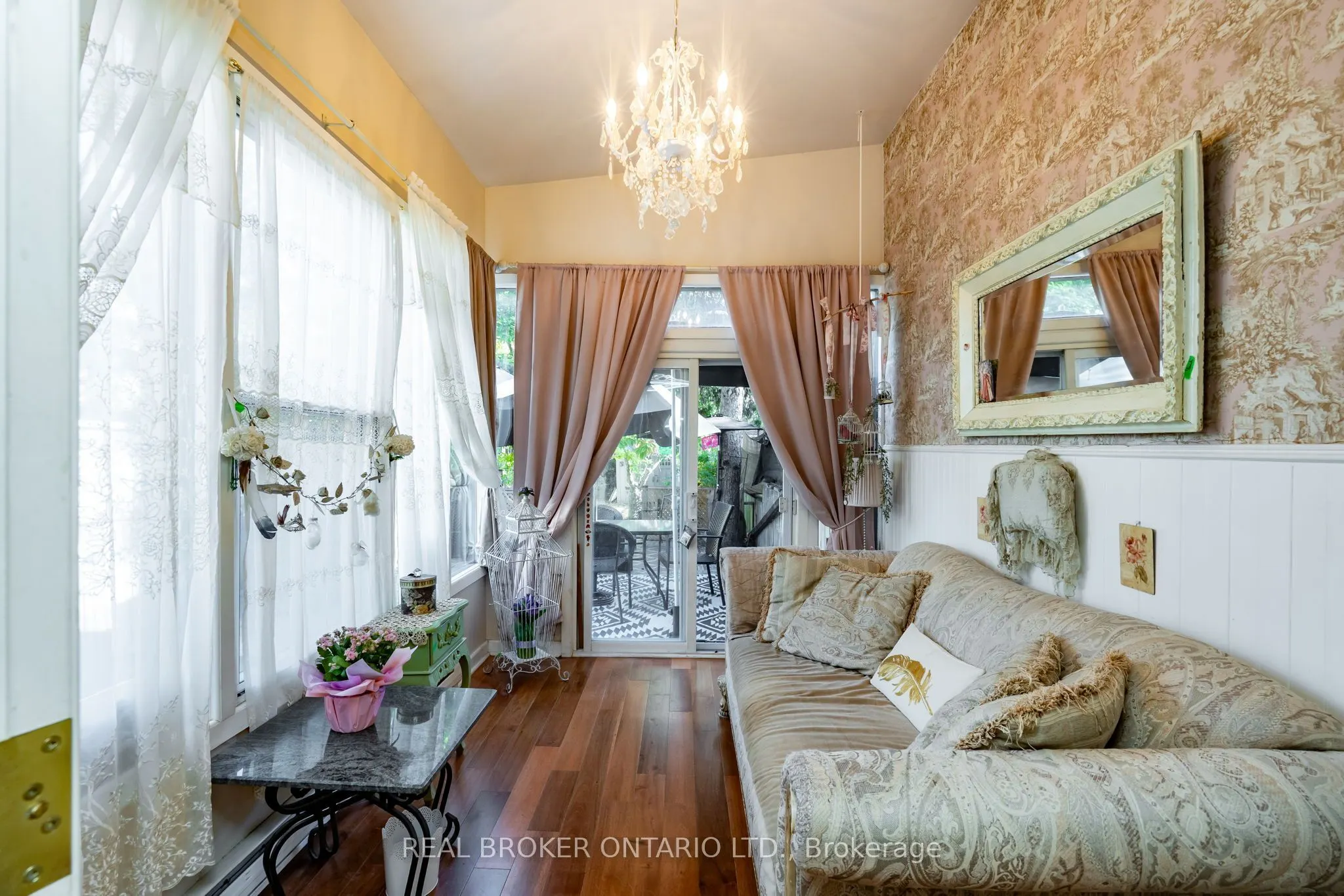 253 Bartlett Avenue