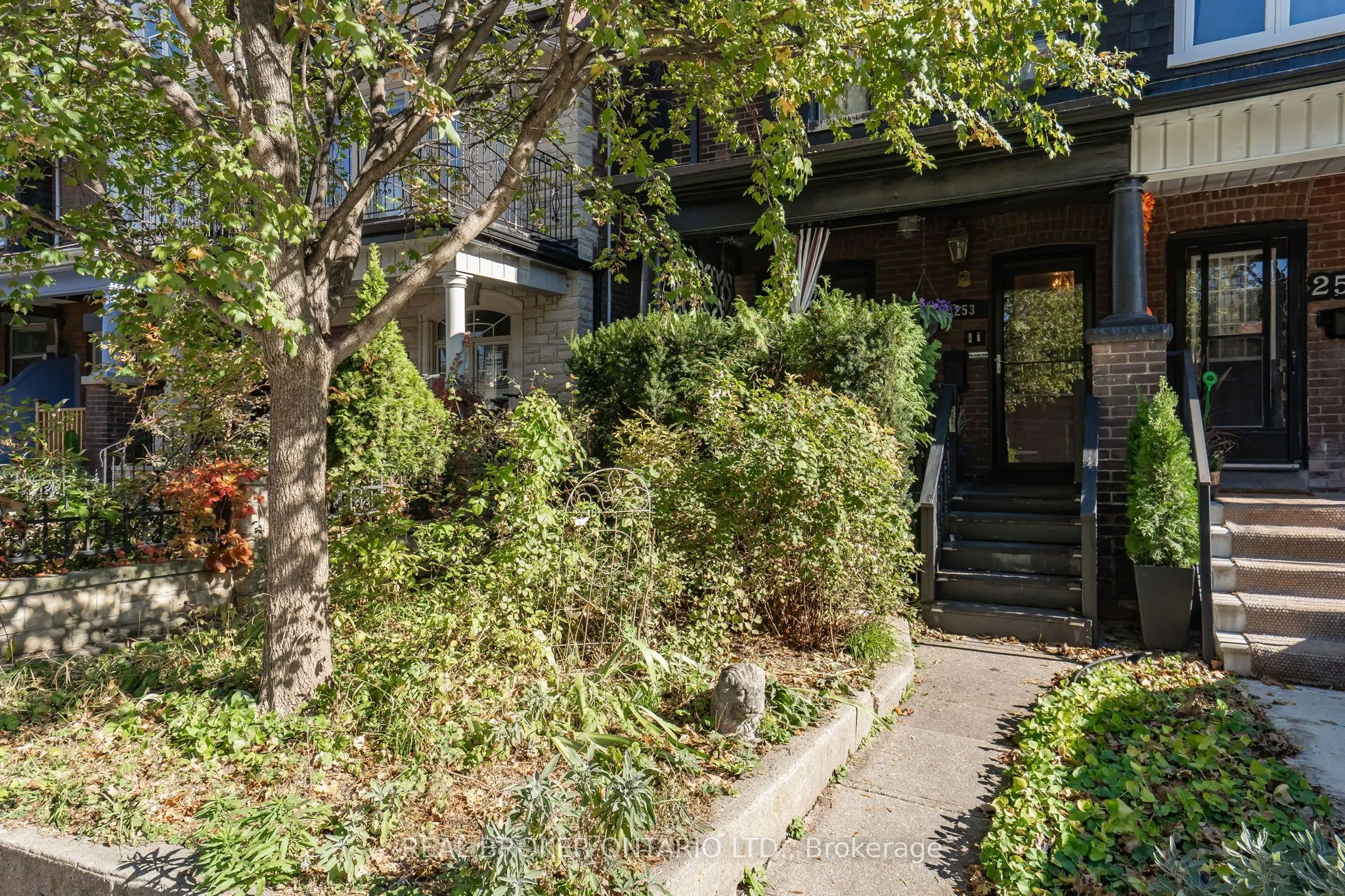 253 Bartlett Avenue