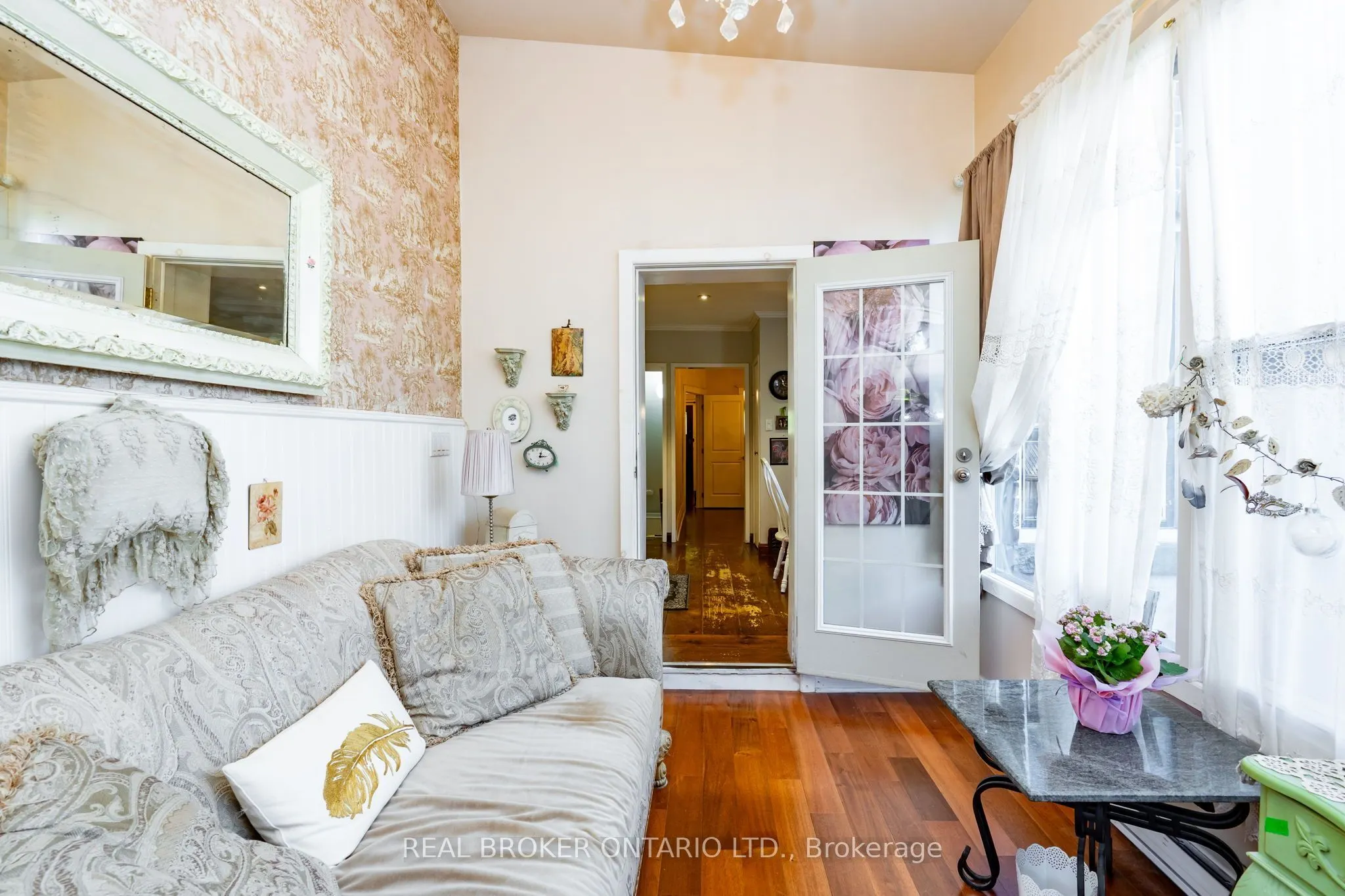 253 Bartlett Avenue