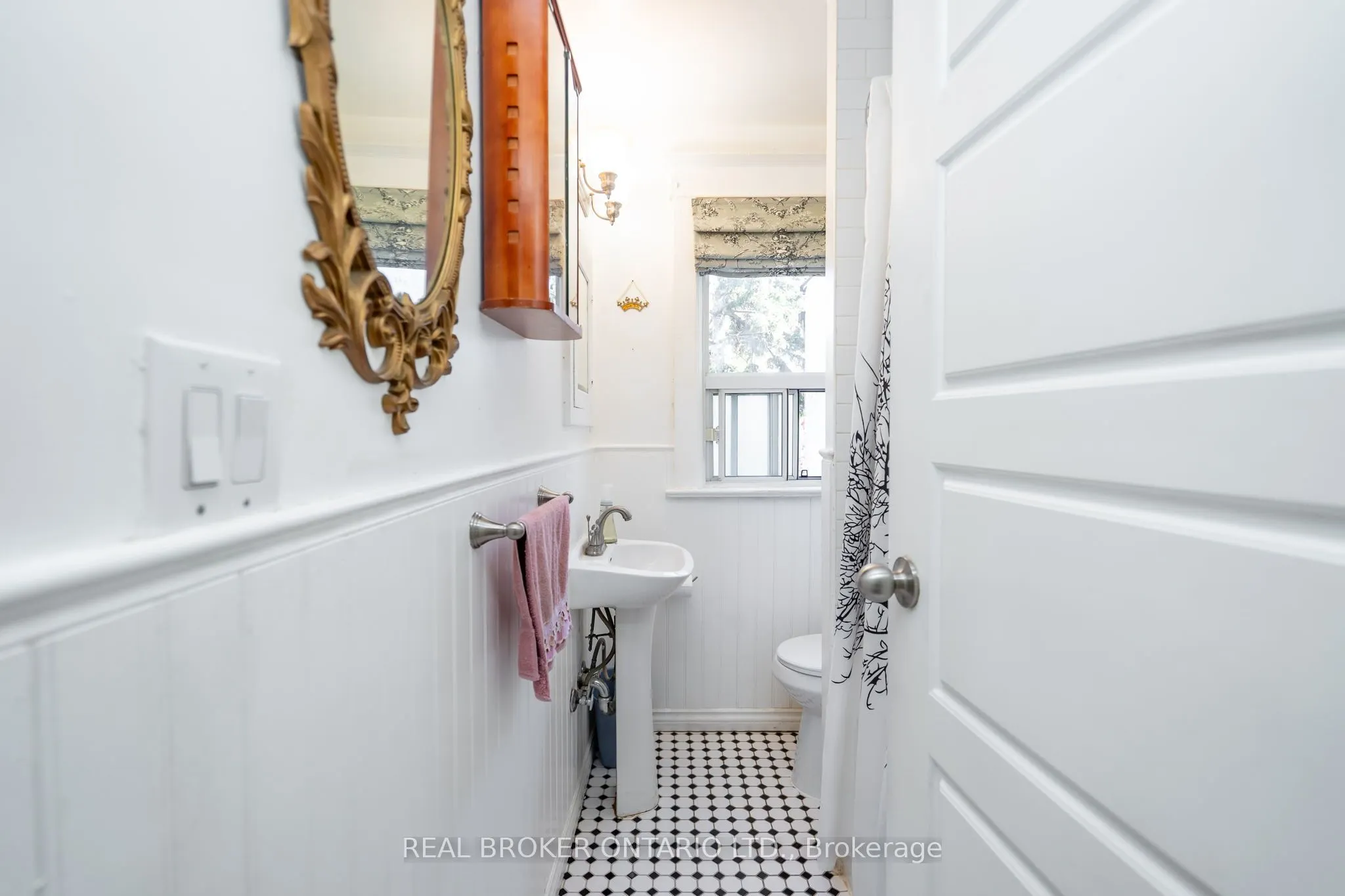 253 Bartlett Avenue
